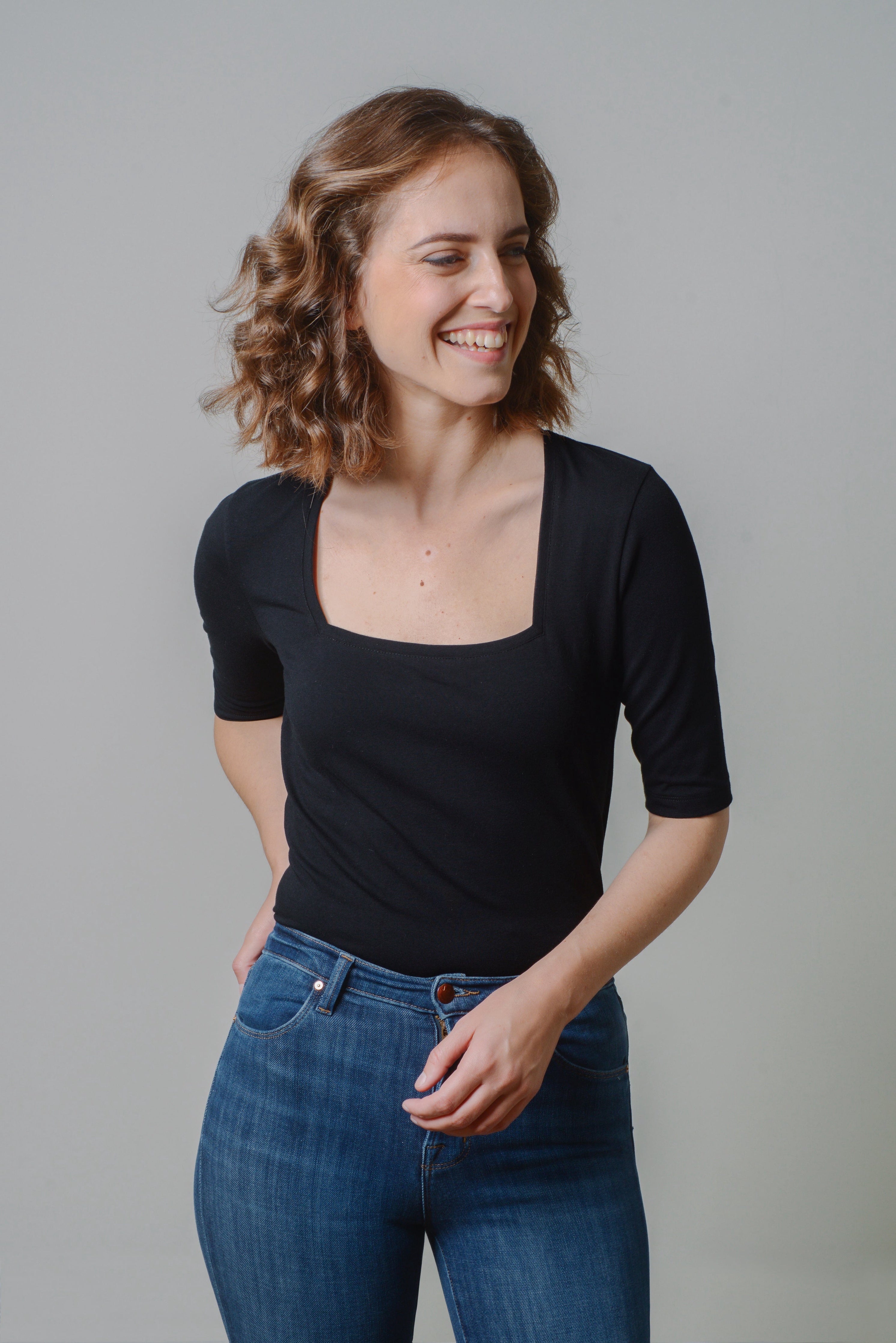 EMMA-SQUARE NECK SHORT SLEEVE T-SHIRT