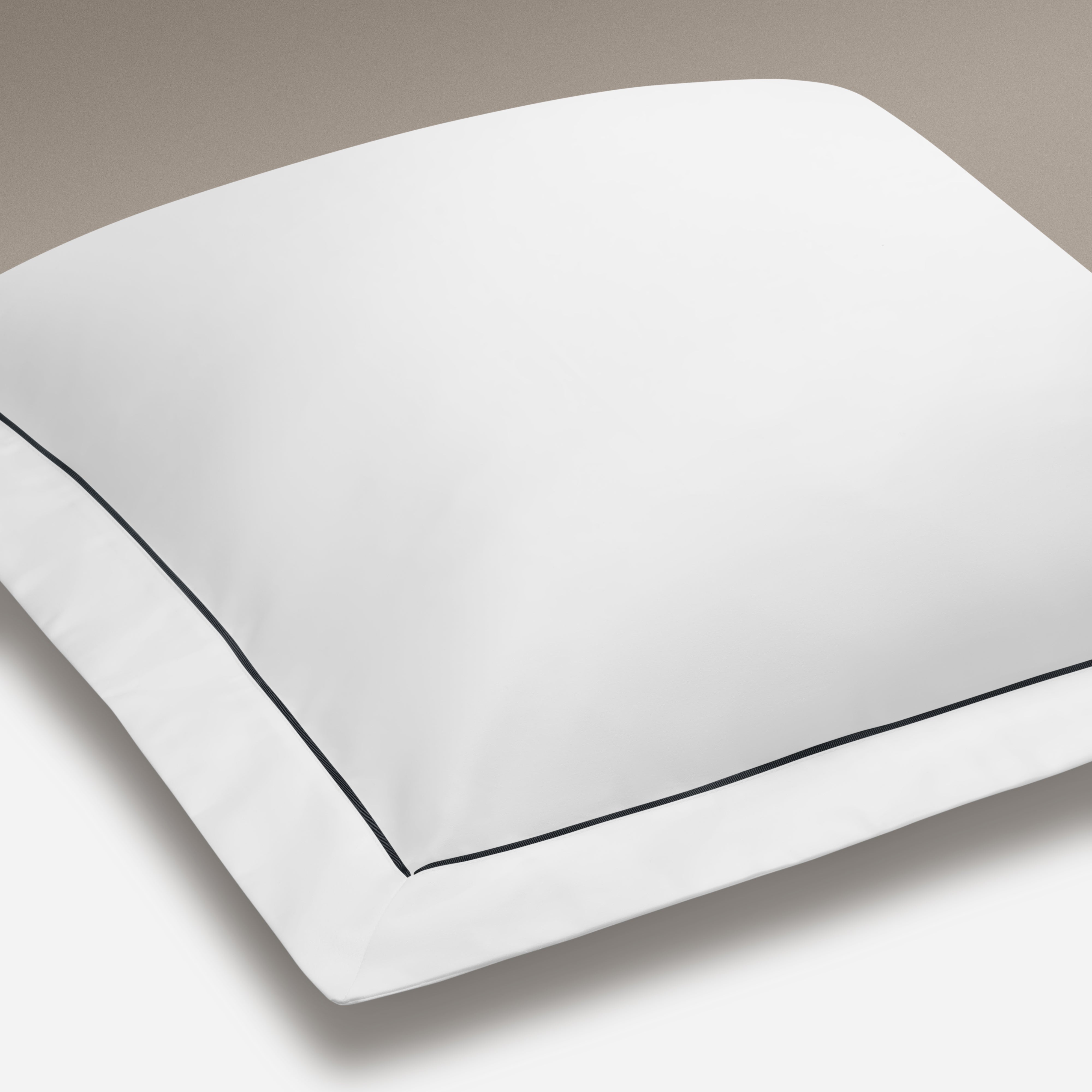 Set of 2 - Heritage Collection Signature Style Oxford Pillowcase - White With Navy Trim