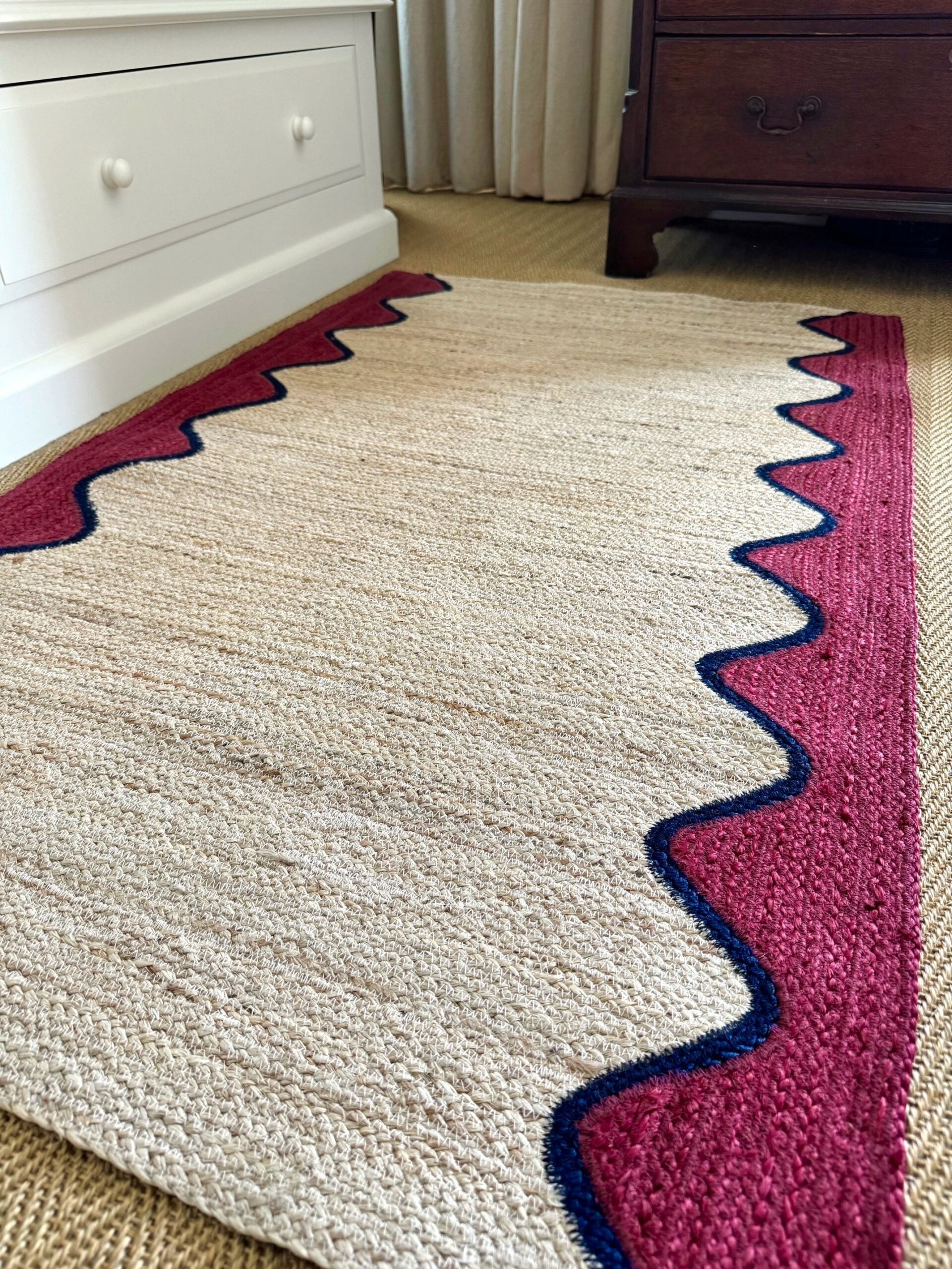 Burgundy Wave Jute Rug
