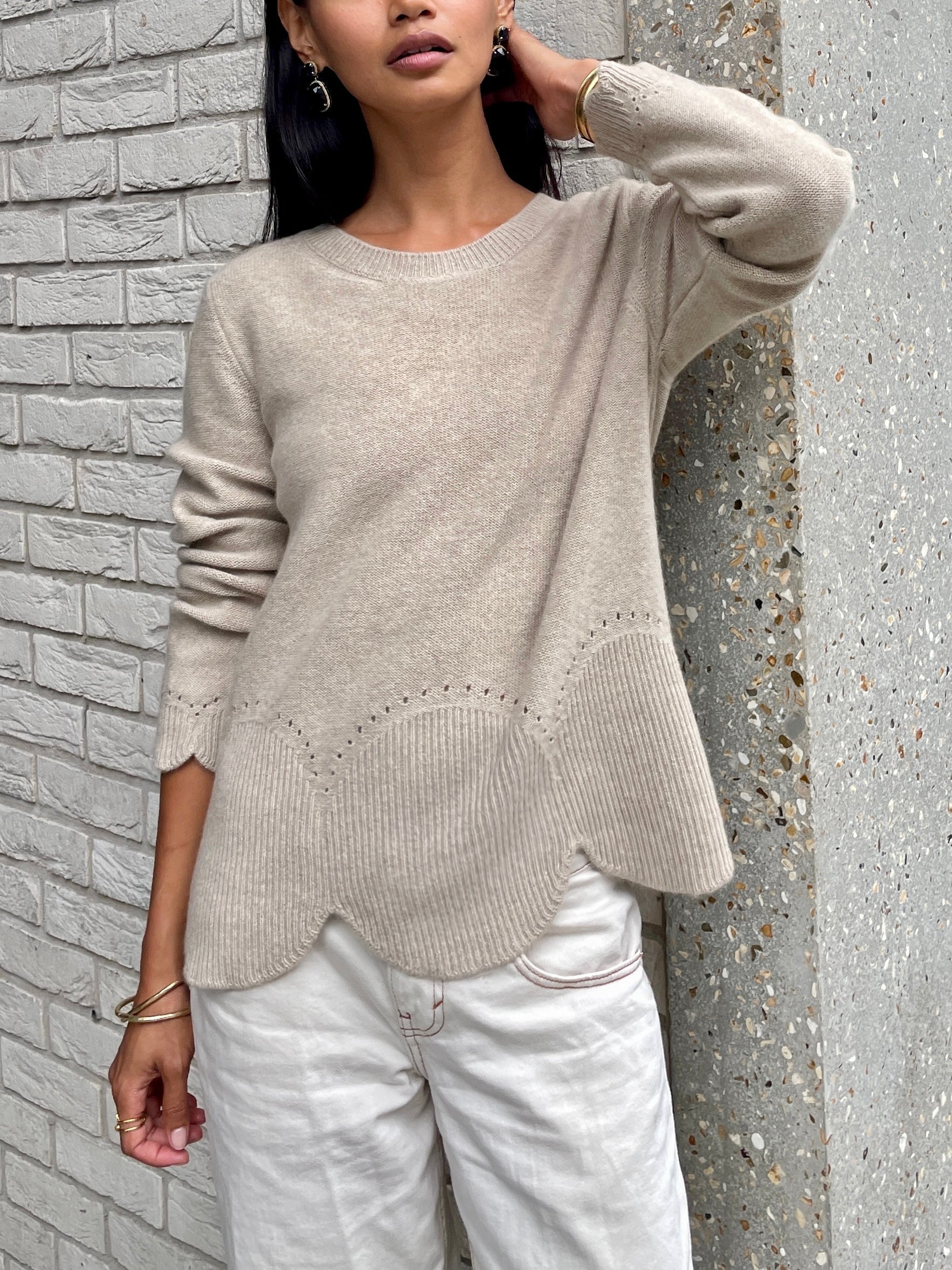 Circle Sweater - Beige