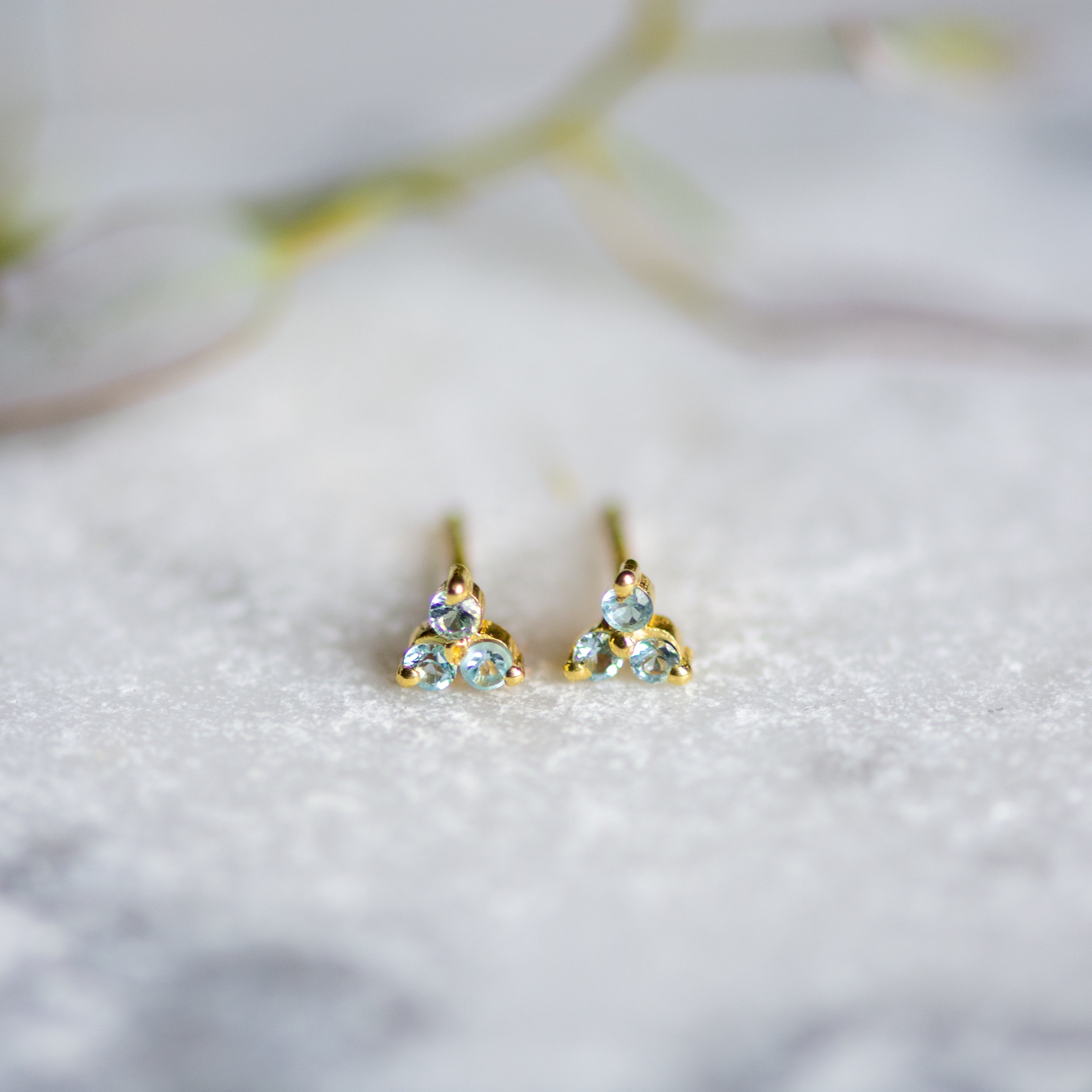 Clover Stud in Gold with Blue Topaz