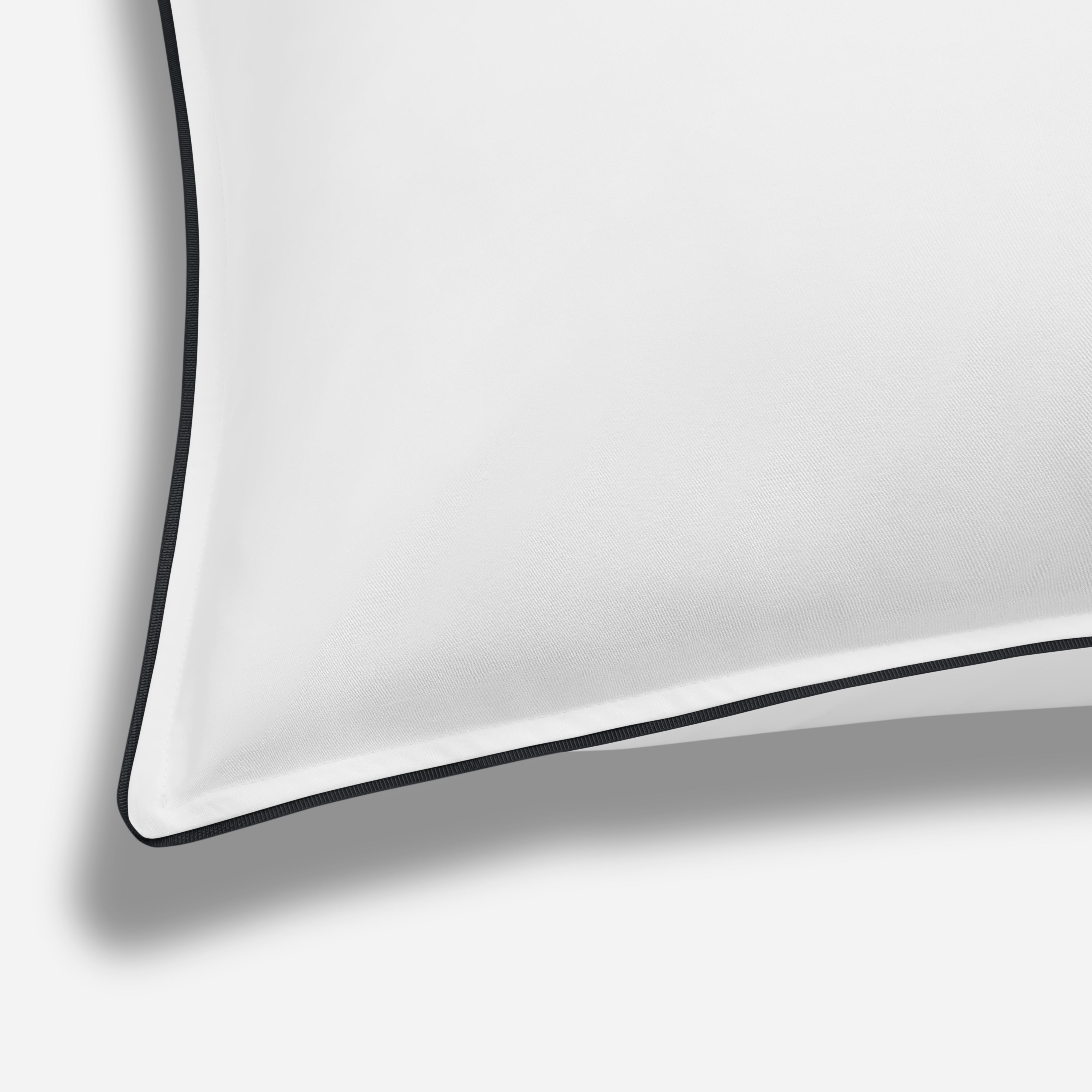 Set of 2 - Heritage Collection Signature Style Housewife Pillowcase - White With Navy Trim