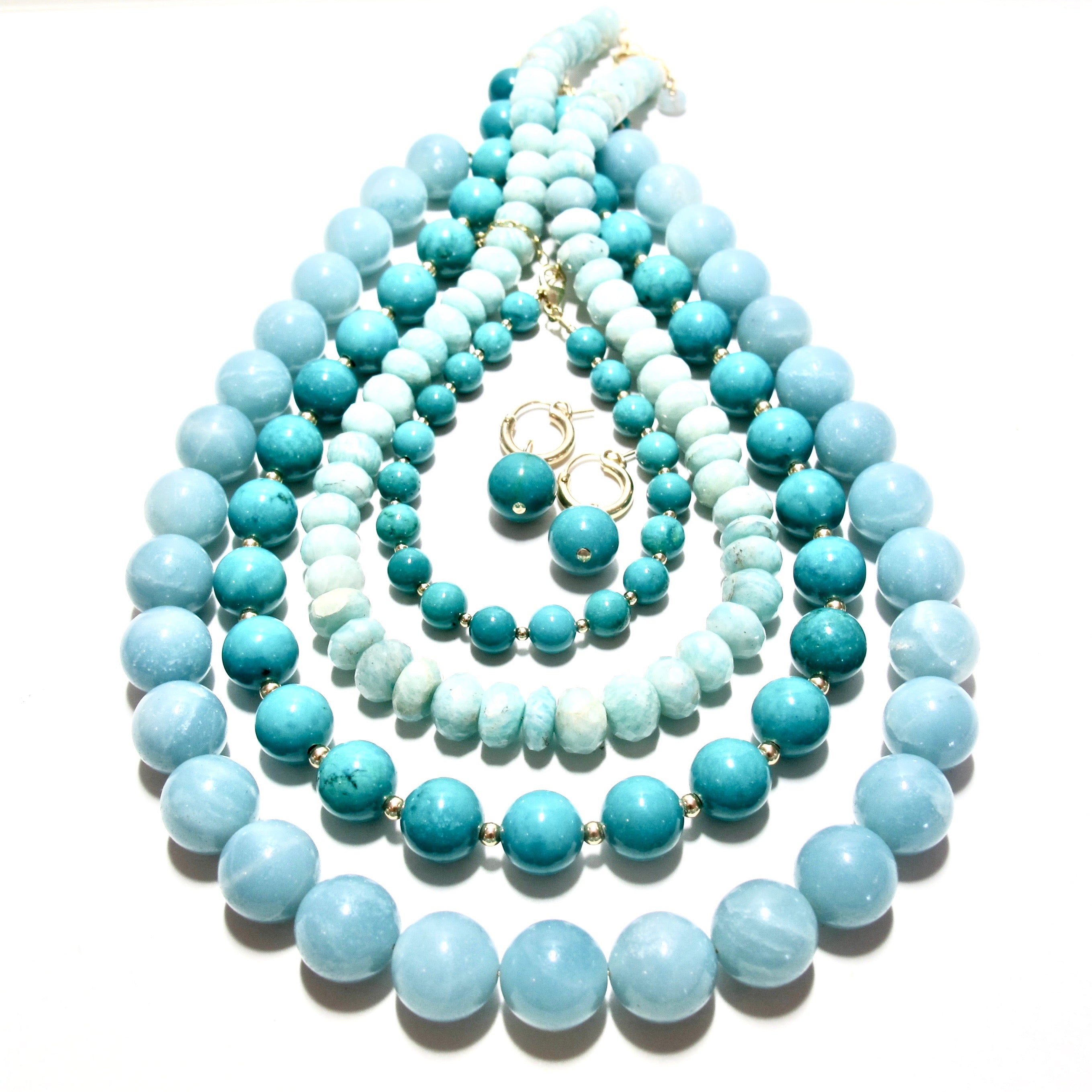 Chunky Turquoise Bubblegum and Gold Beads Necklace