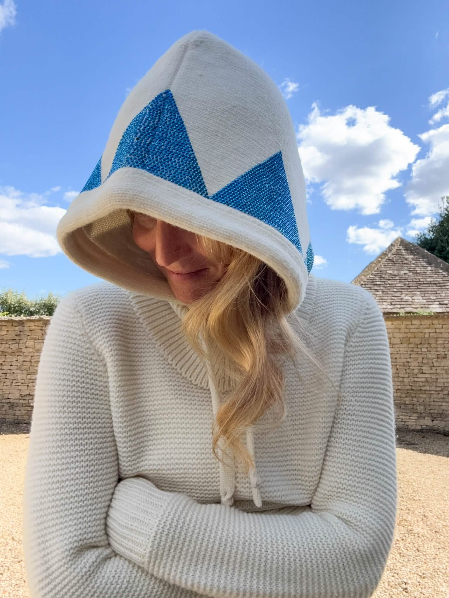 Zig Zag Hood - Cream/Azure Blue