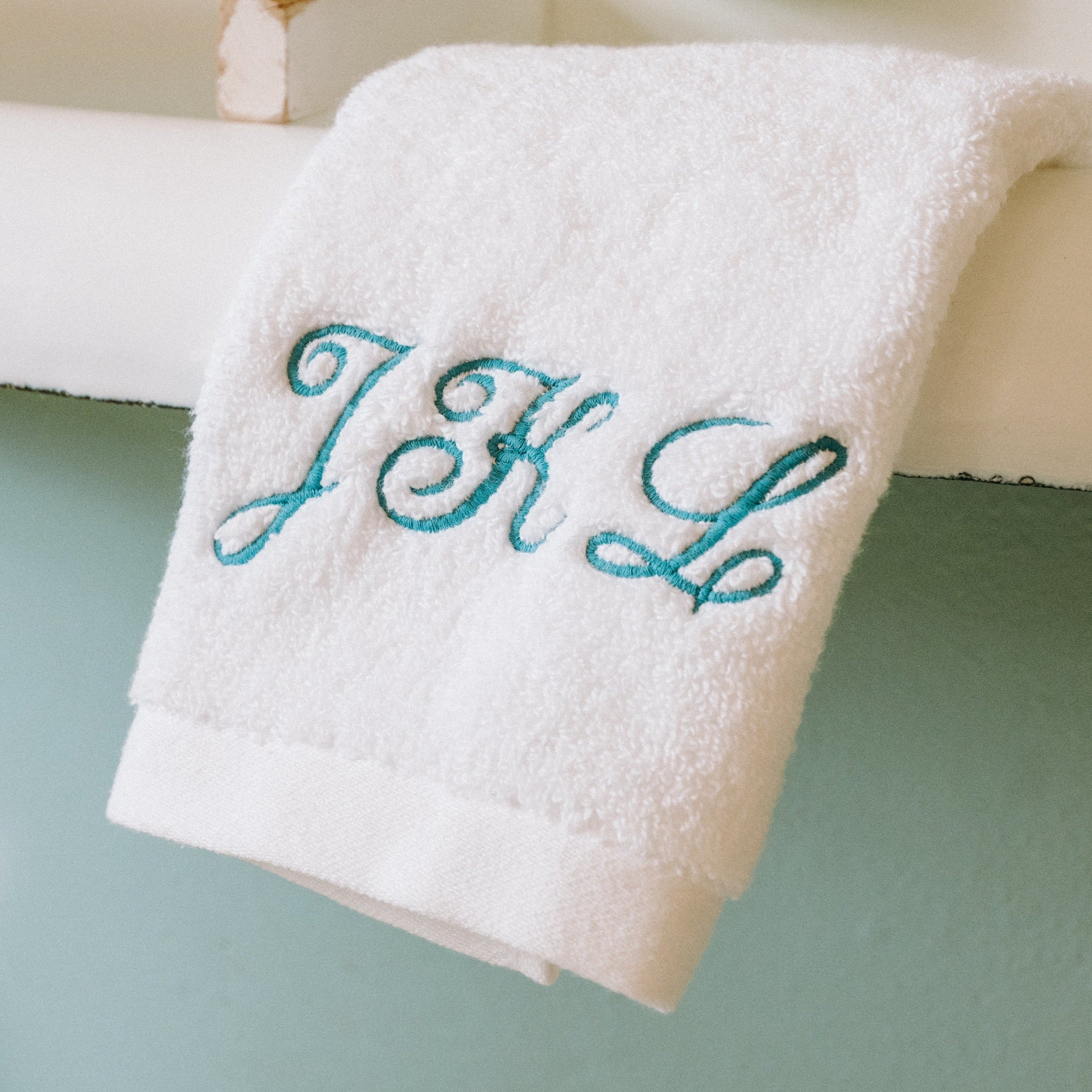 Set of 4 - Signature Luxurious & Fluffy Face Cloth