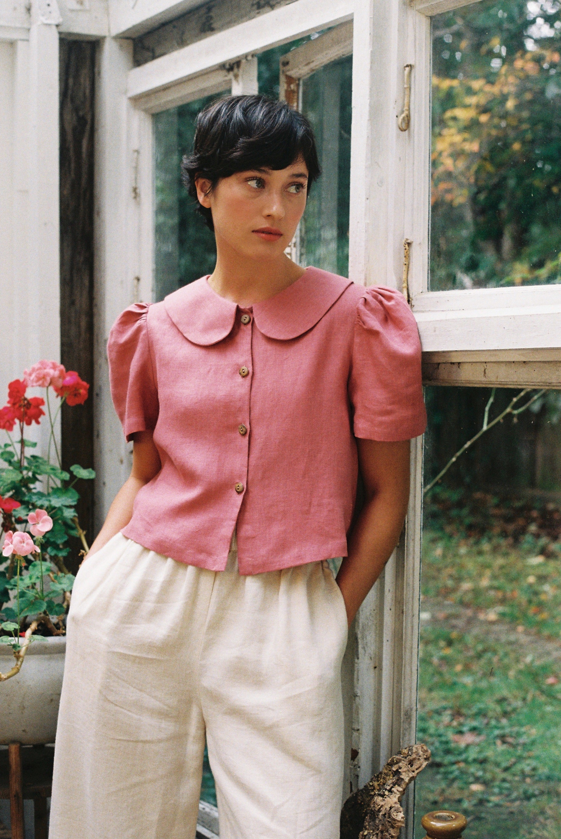 Frances Linen Cropped Blouse - Berry