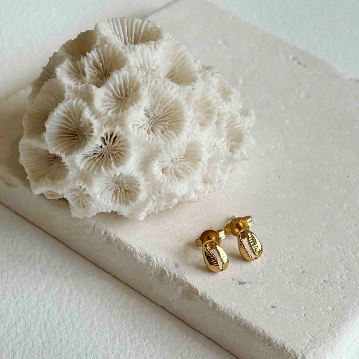 Moka Yellow Gold Vermeil Shell Pendant