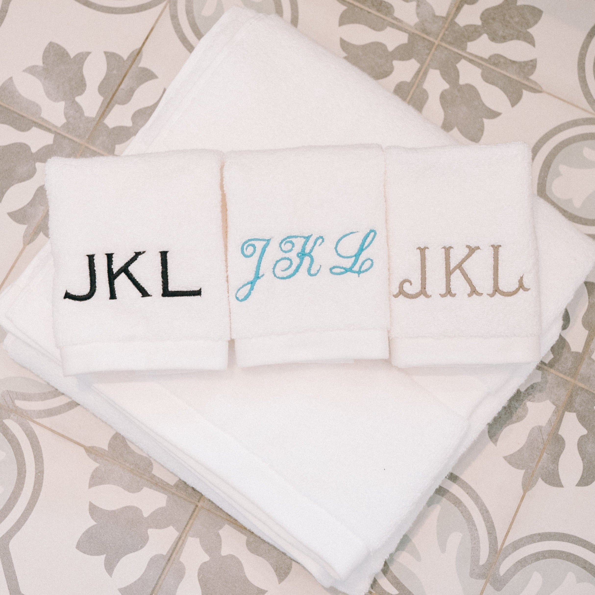 Set of 4 - Signature Luxurious & Fluffy Face Cloth