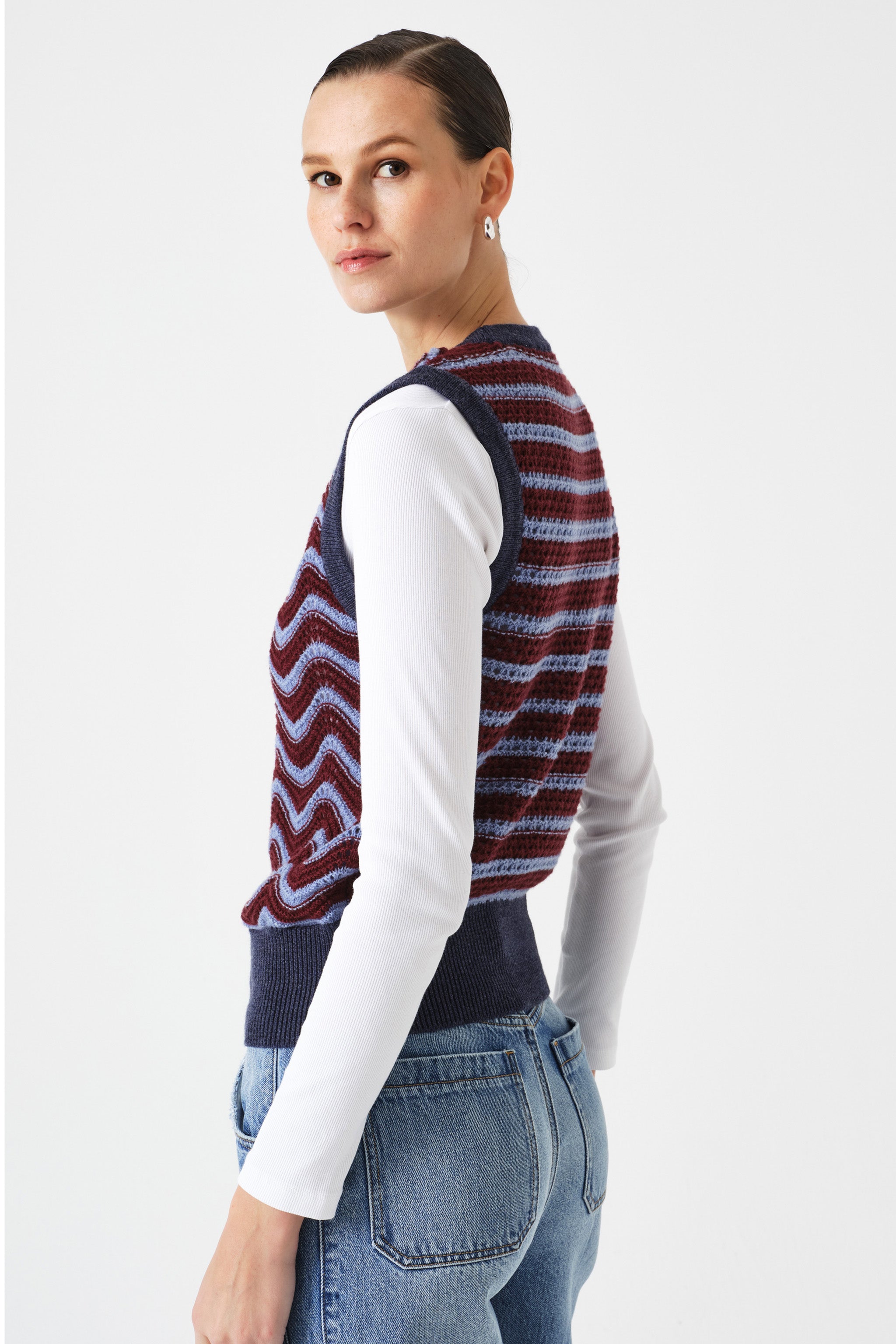 Bennie Wool Vest in Mulberry