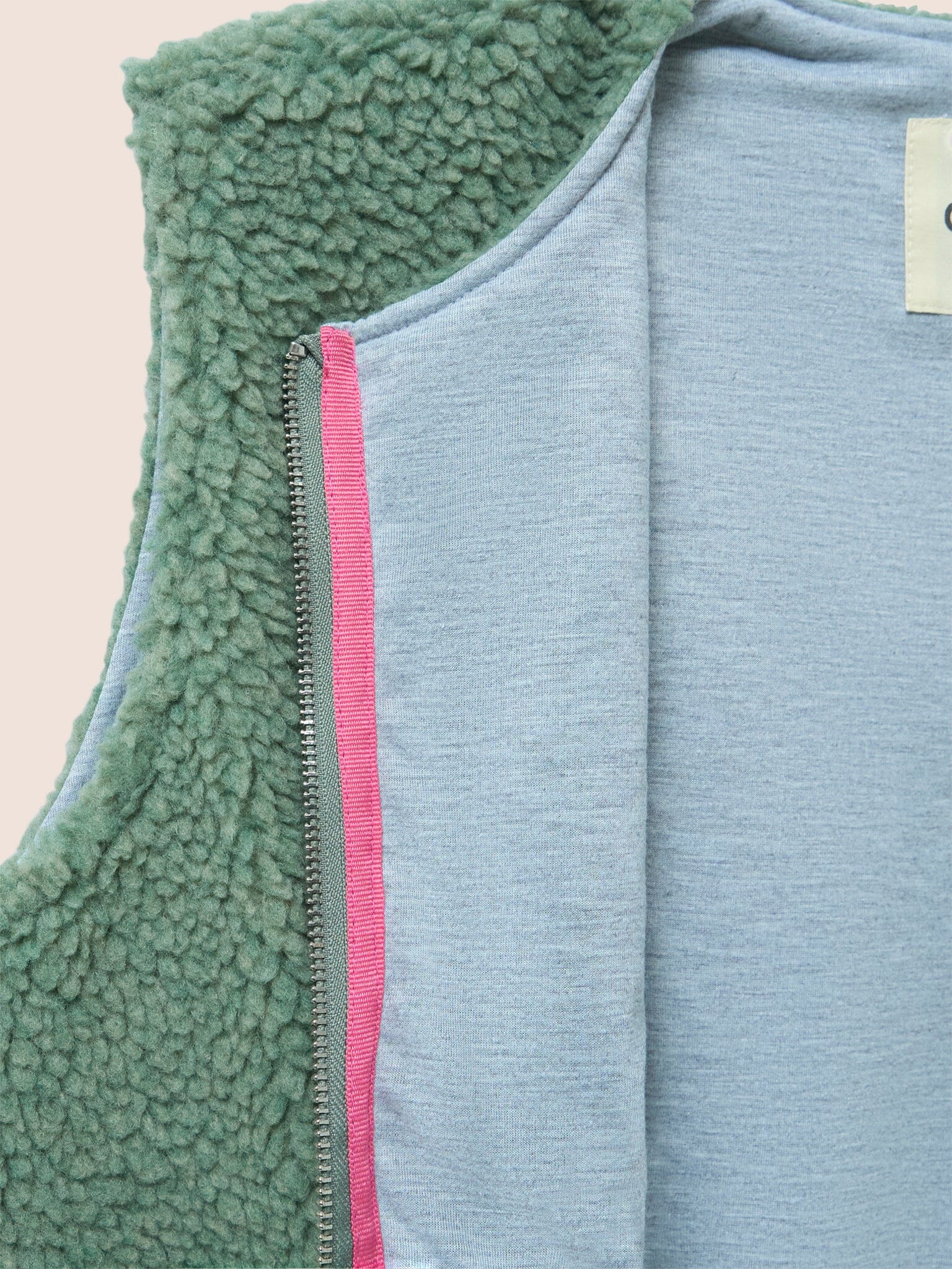 Harlem Recycled Fleece Gilet in Hedge Green