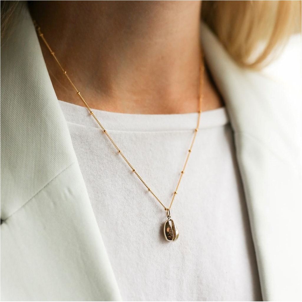 Moka Yellow Gold Vermeil Shell Pendant Necklace