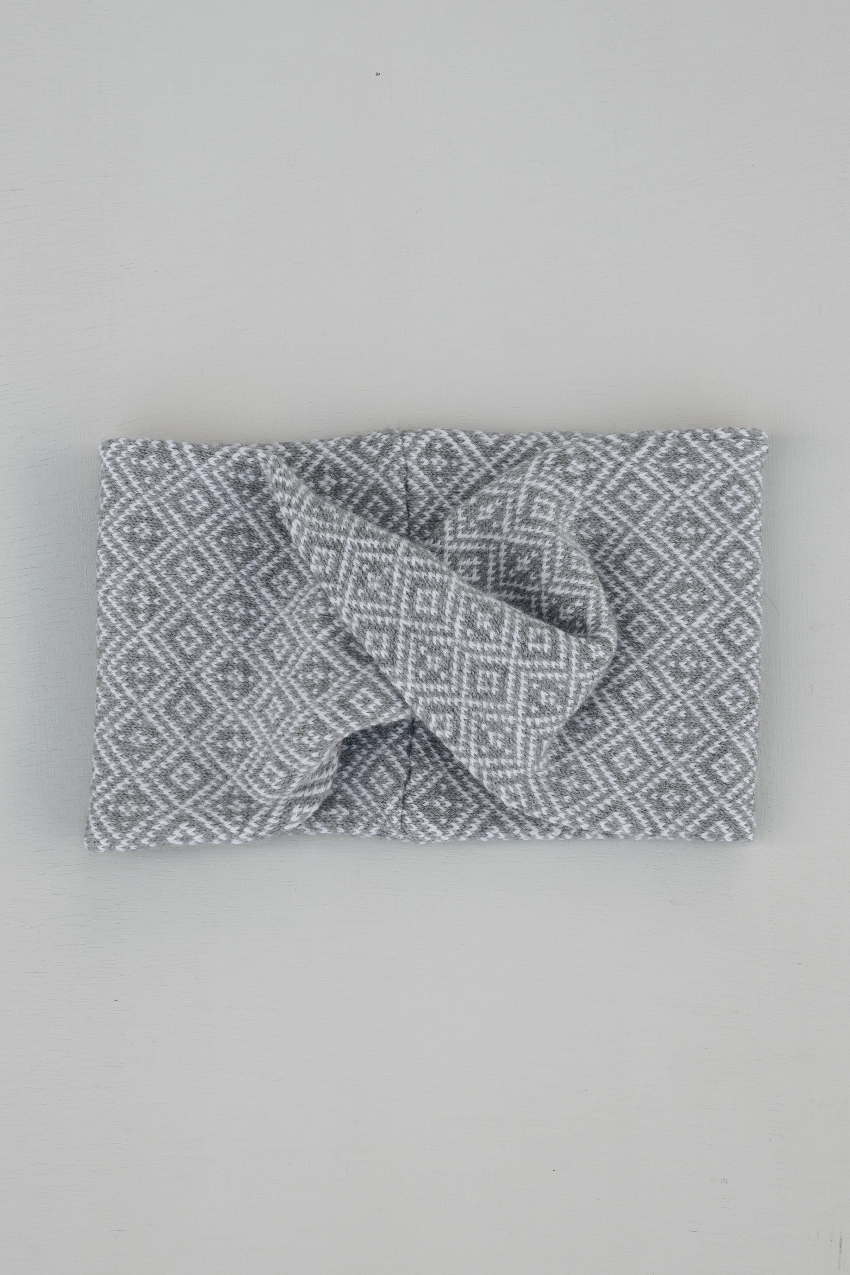 The Nora Merino Headwrap/Cowl in Soft Grey and White