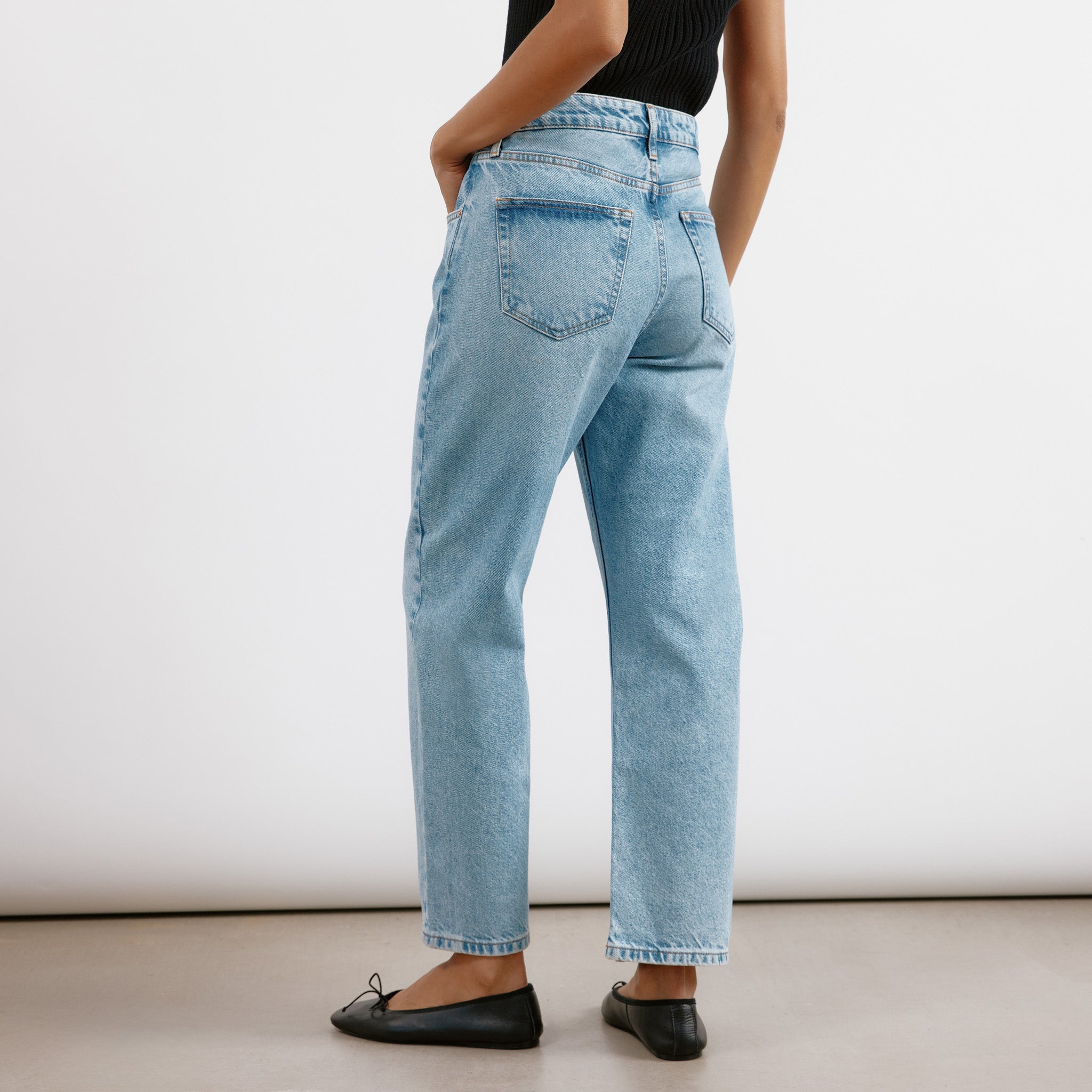 Light Wash Relaxed Jeans