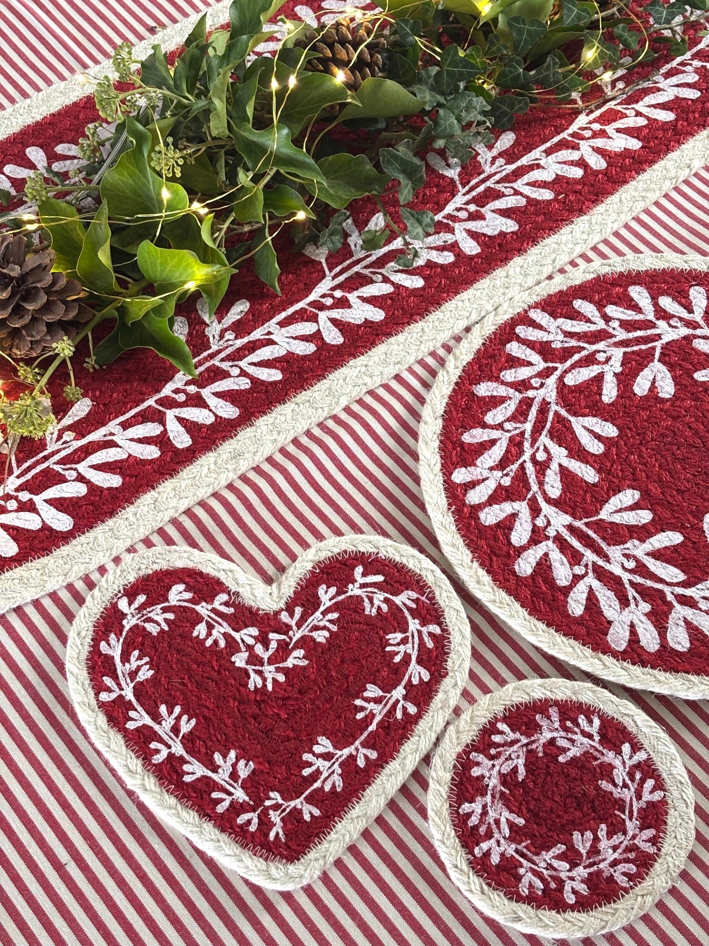 Berry Jute Placemats (set of 6)