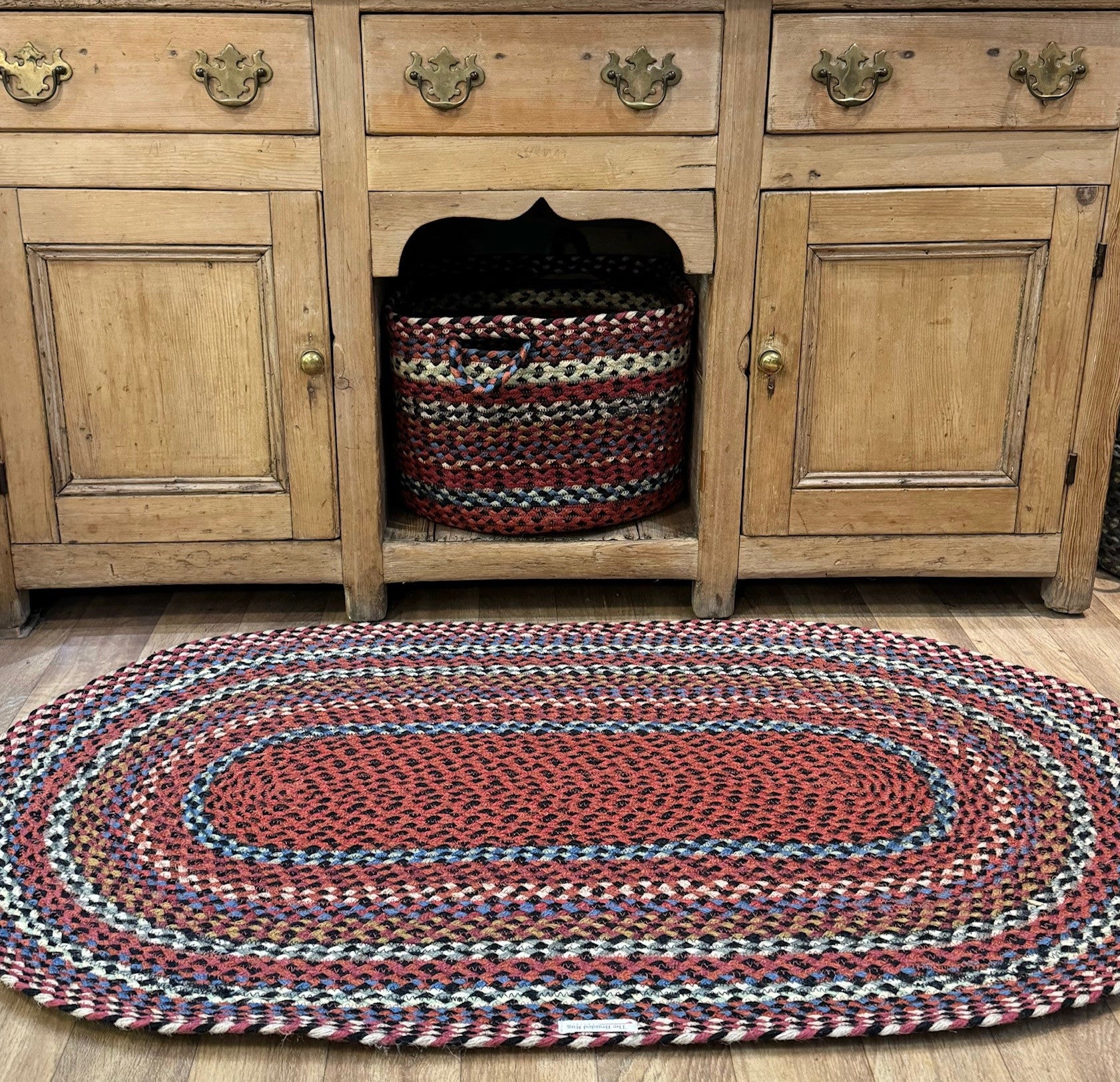 Cardinal Jute Oval Rug