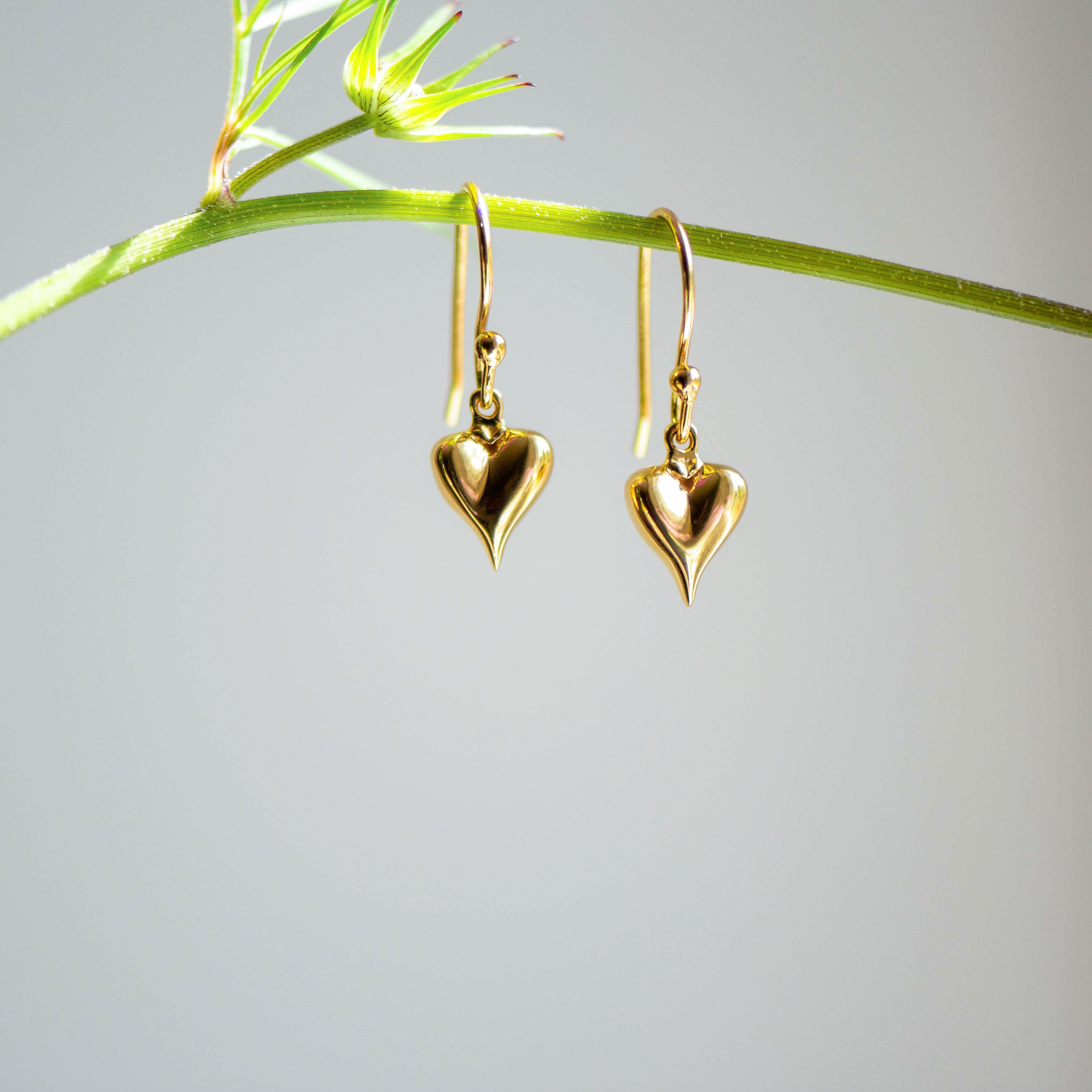 Mini Heart Drops in Gold