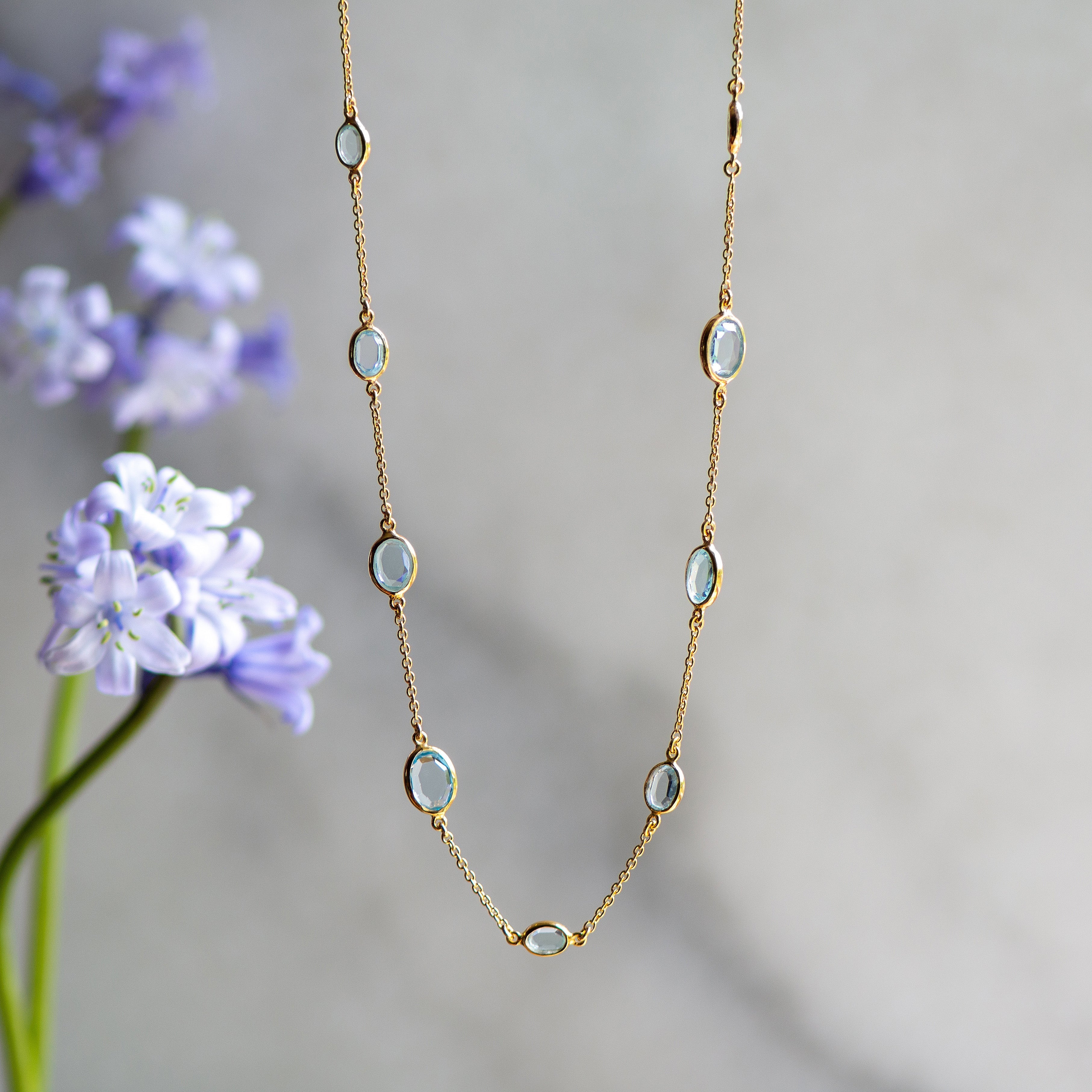 Marilyn Necklace in Gold with Sky blue Topaz