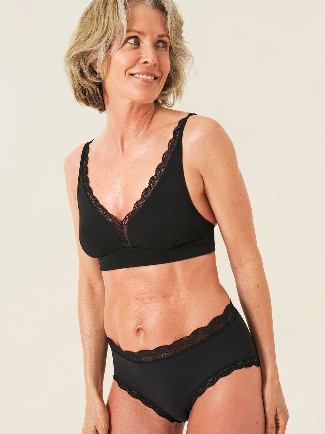 Lace Plunge Bra - Black