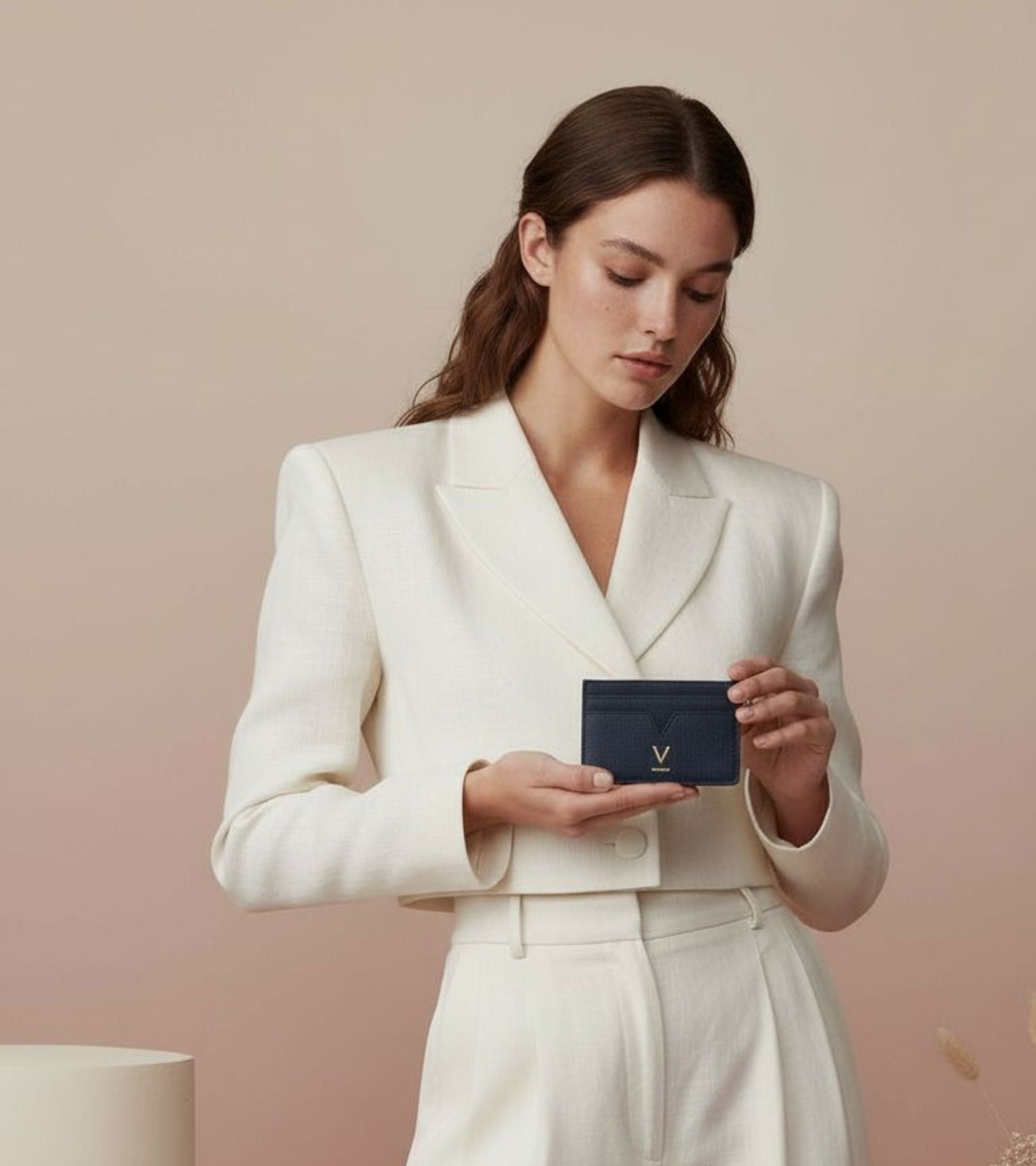 Elia Vegan Bio-Based Bamboo Leather Card Holder in Black