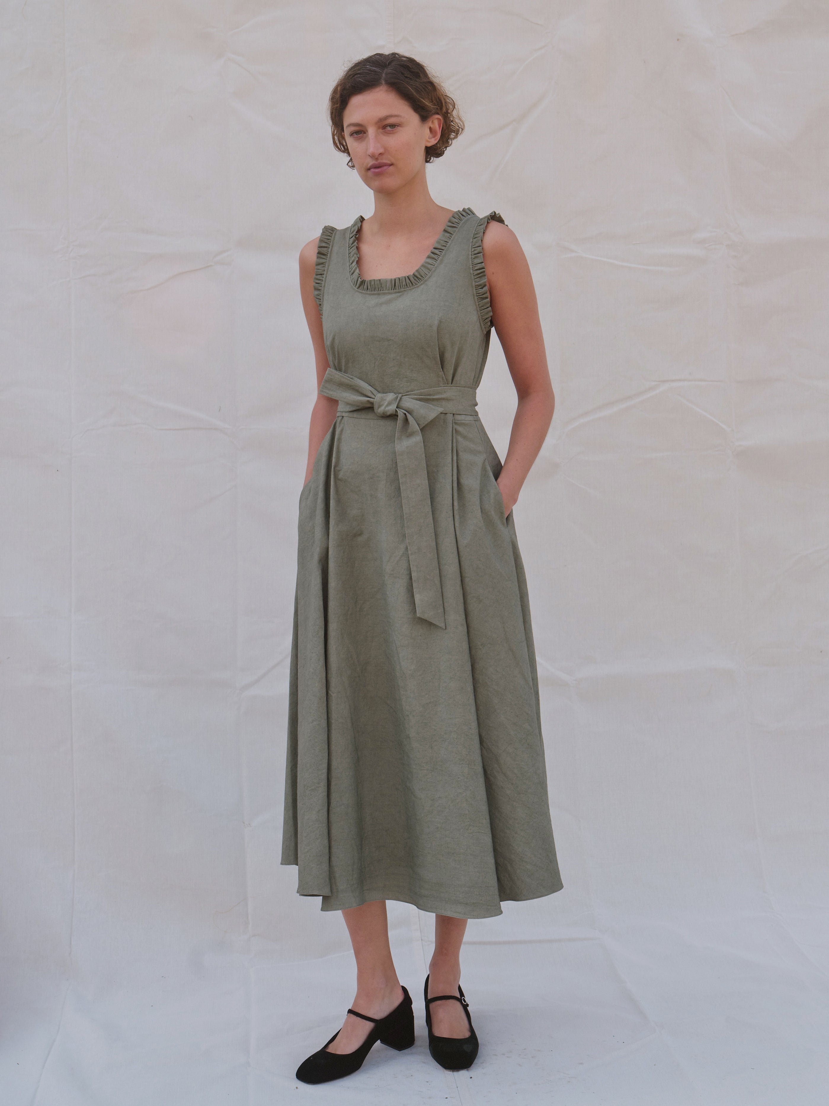 Quince Dress in Sage Mikkusu