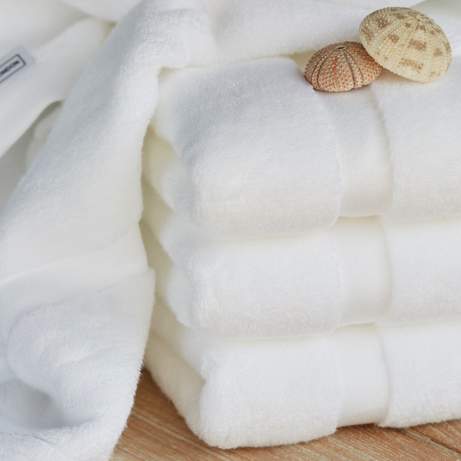 Signature Luxurious & Fluffy Hand Towel