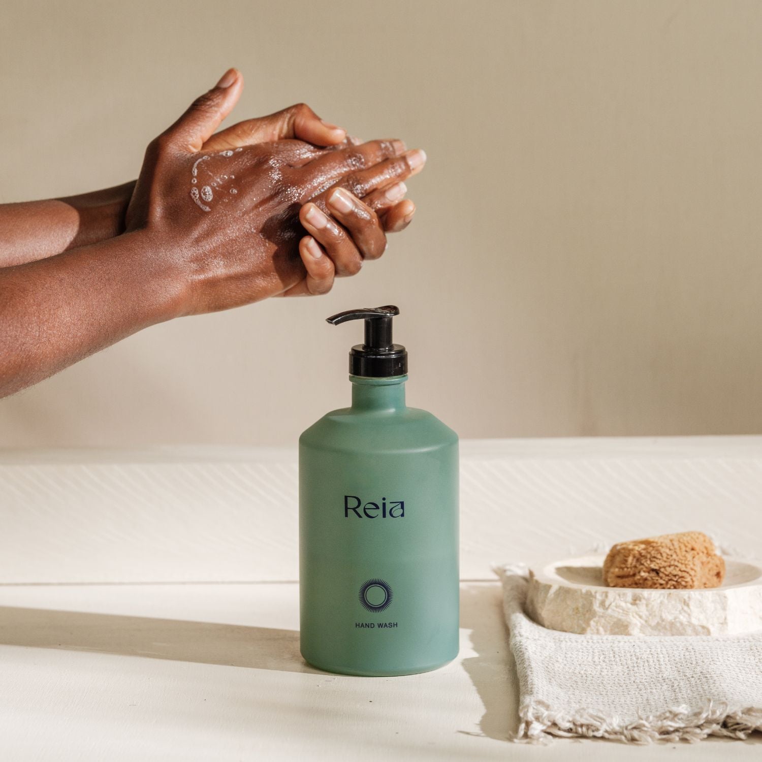 500ml Green Glass Forever Bottle and Pump