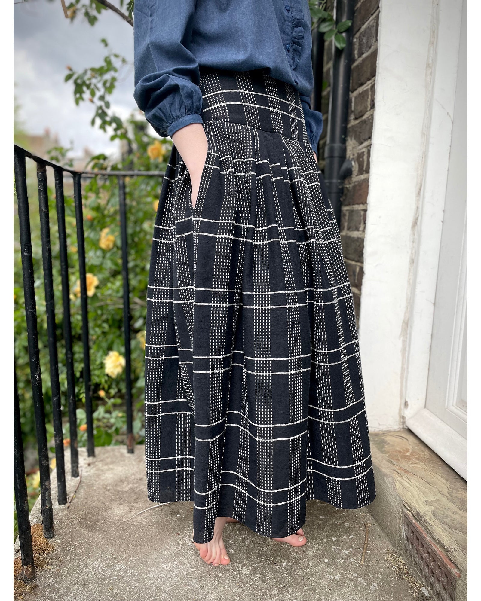 lara skirt - pitch