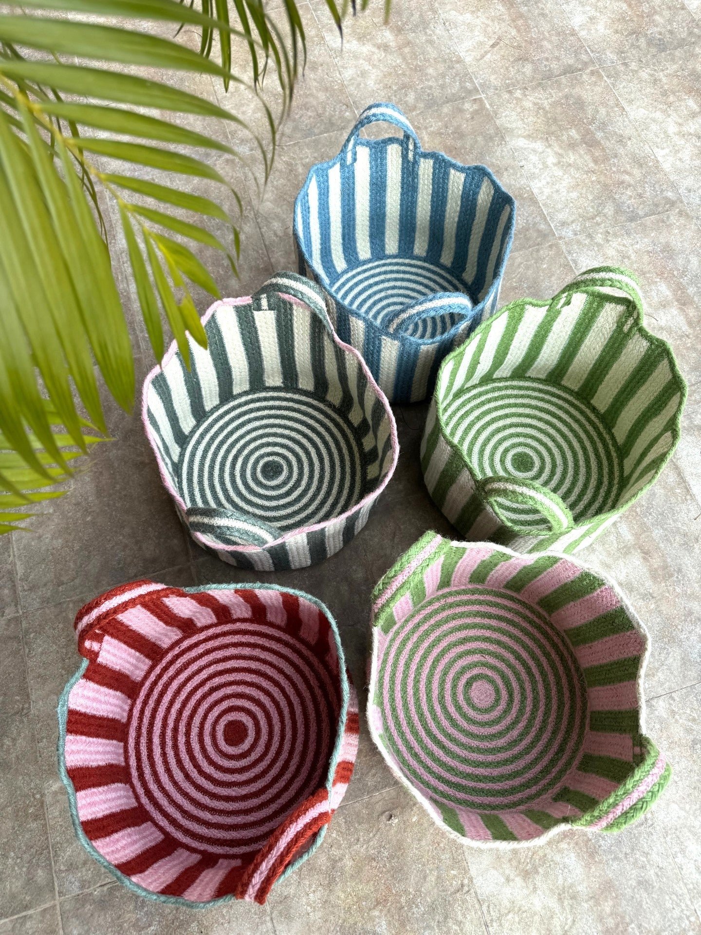 Large Tulip Basket Kiwi