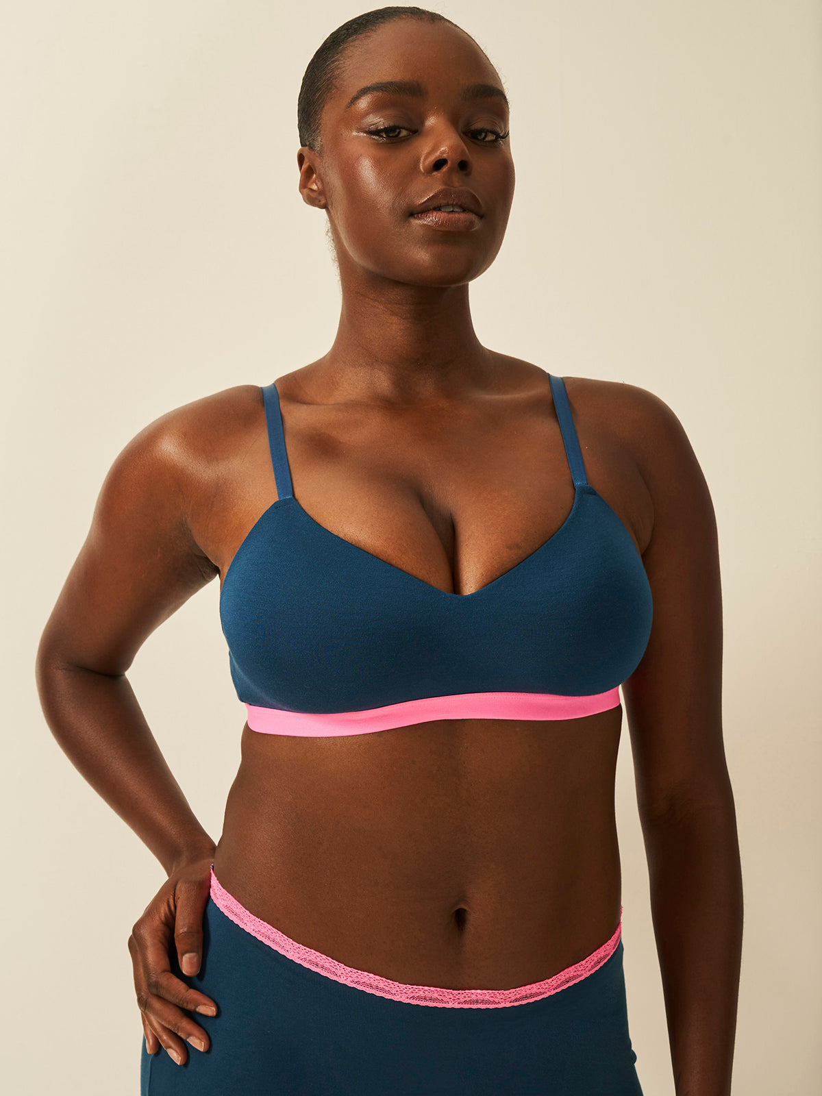 Smooth Sculpt Padded Bra - Midnight Neon Pink