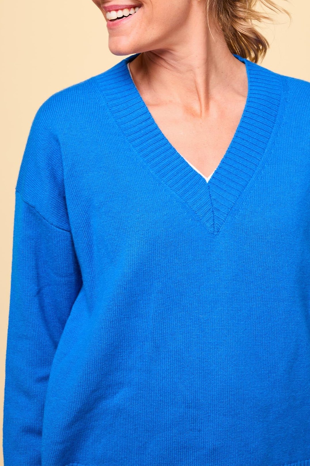 Merino Wool Relaxed V Neck Jumper - Blue