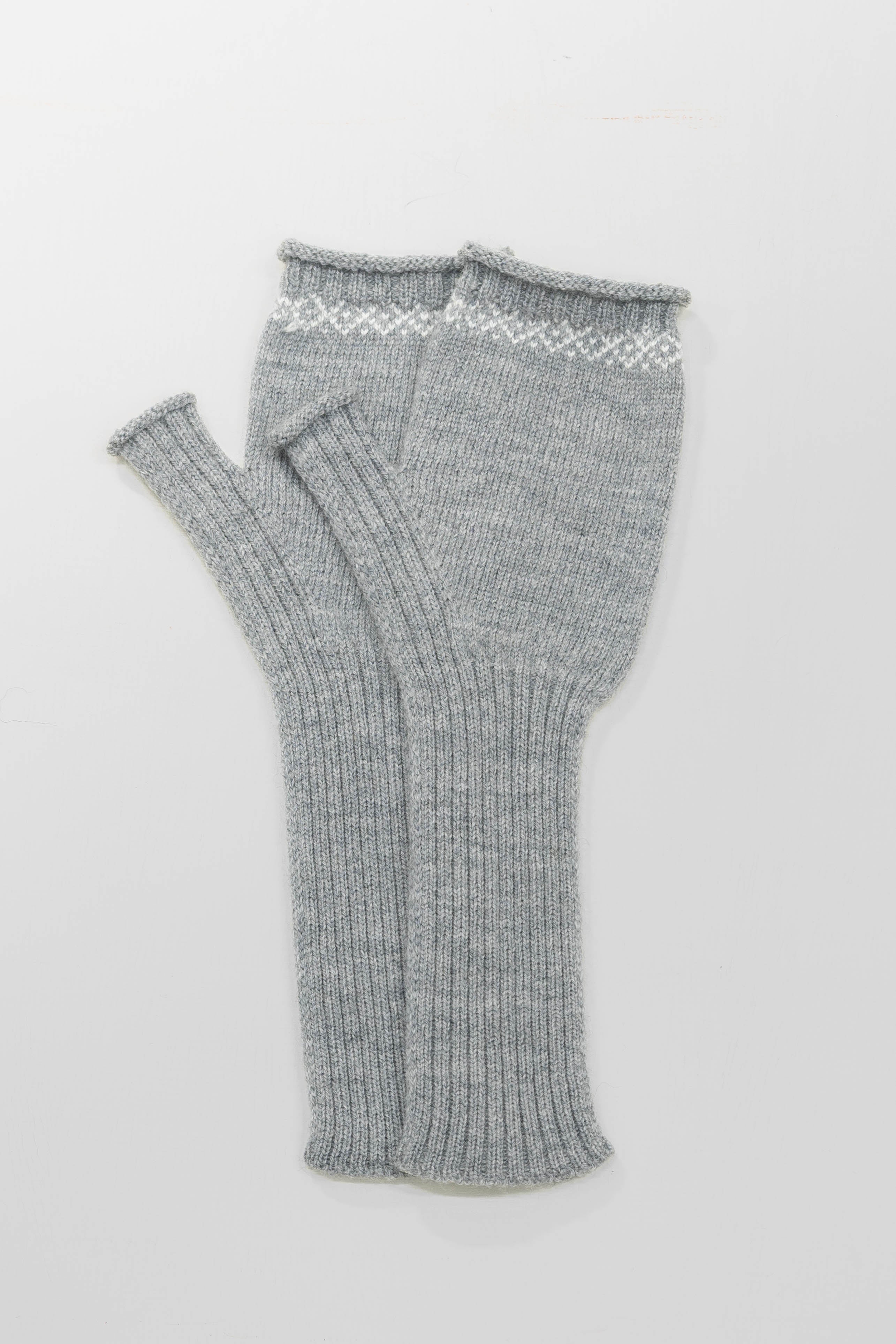 The Nora Mittens in Soft Grey/White