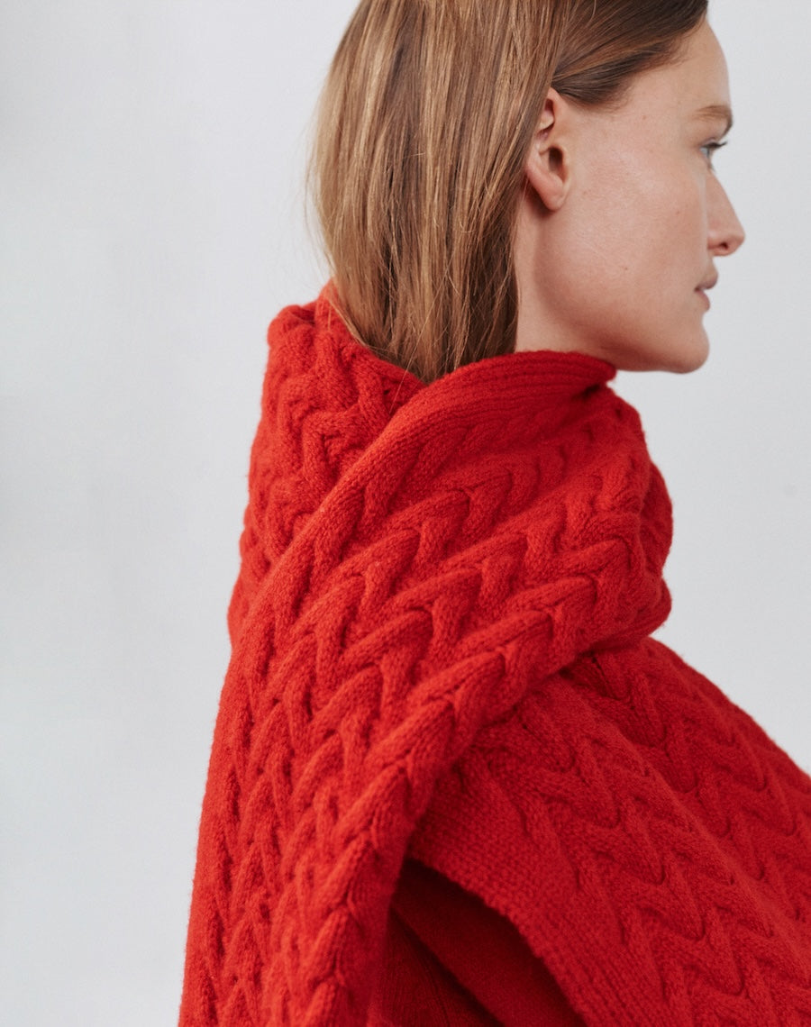 The Border Cable Scarf - Carmine