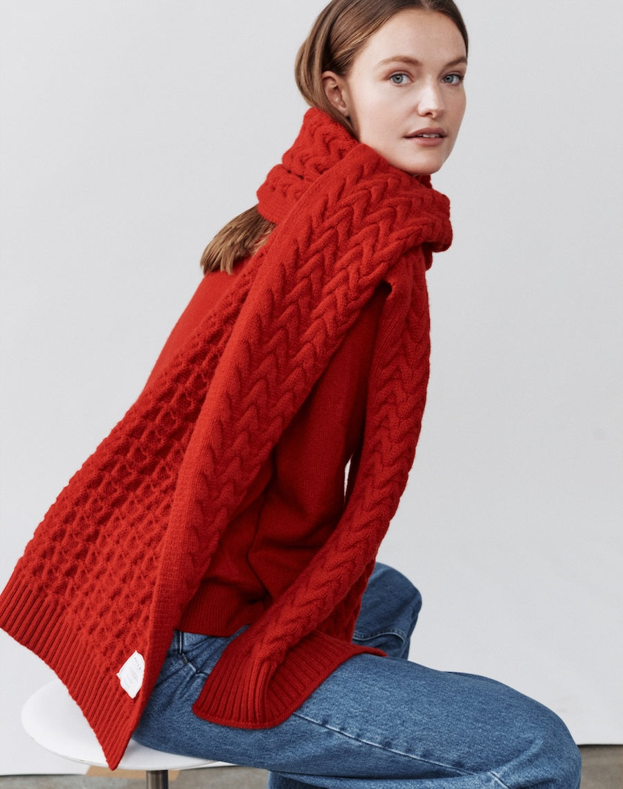 The Border Cable Scarf - Carmine