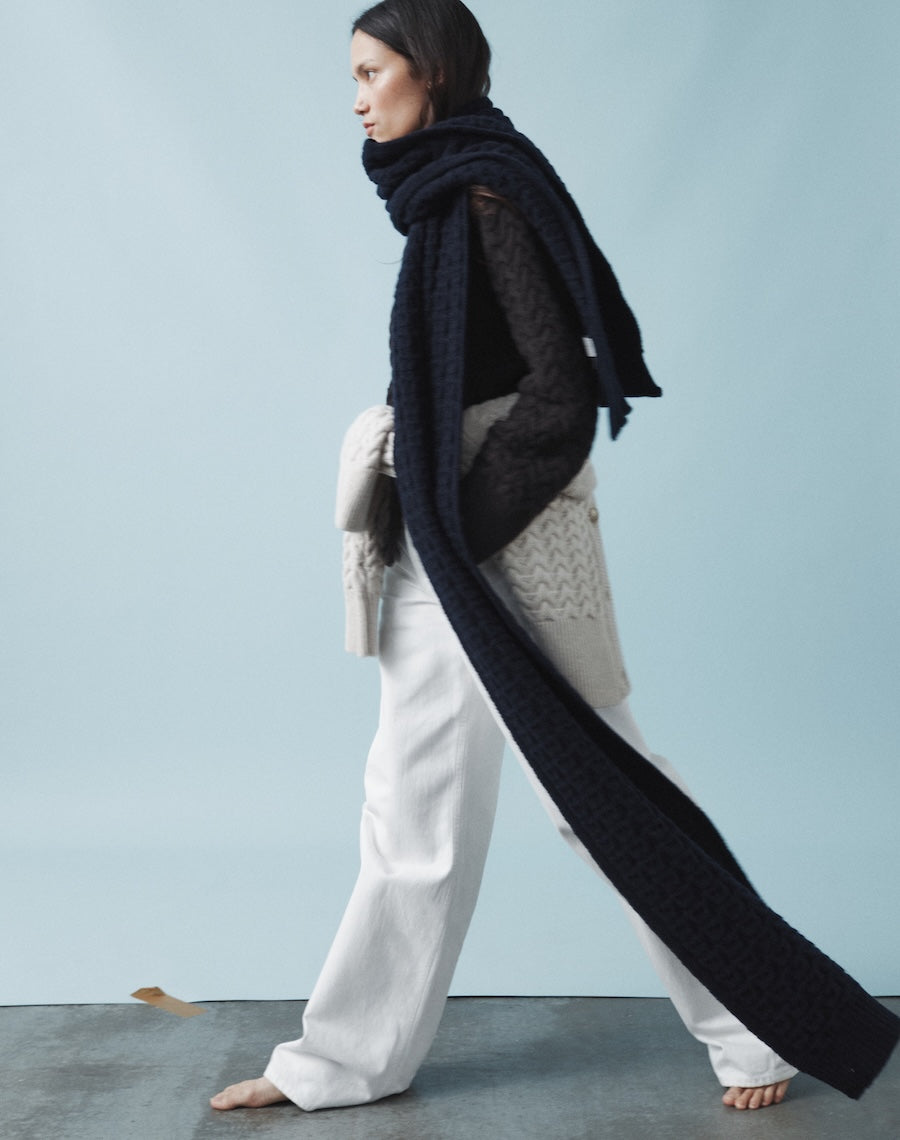 The Border Cable Scarf - Navy