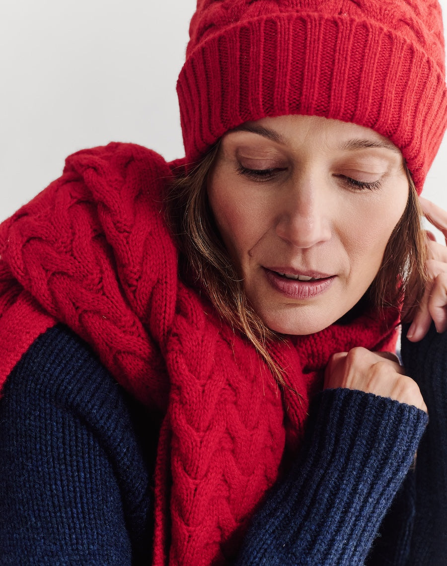The Border Cable Hat - Carmine