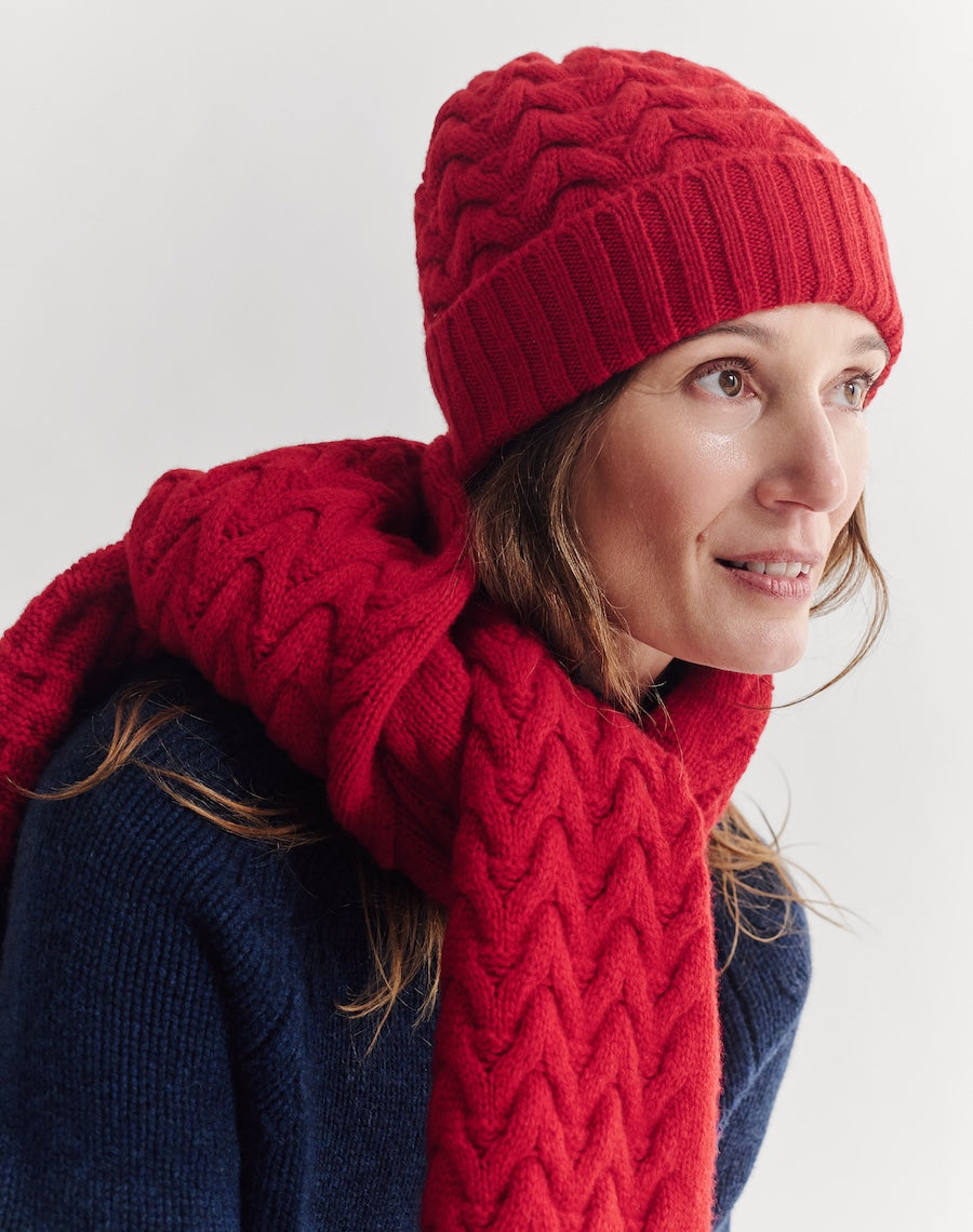 The Border Cable Scarf - Carmine
