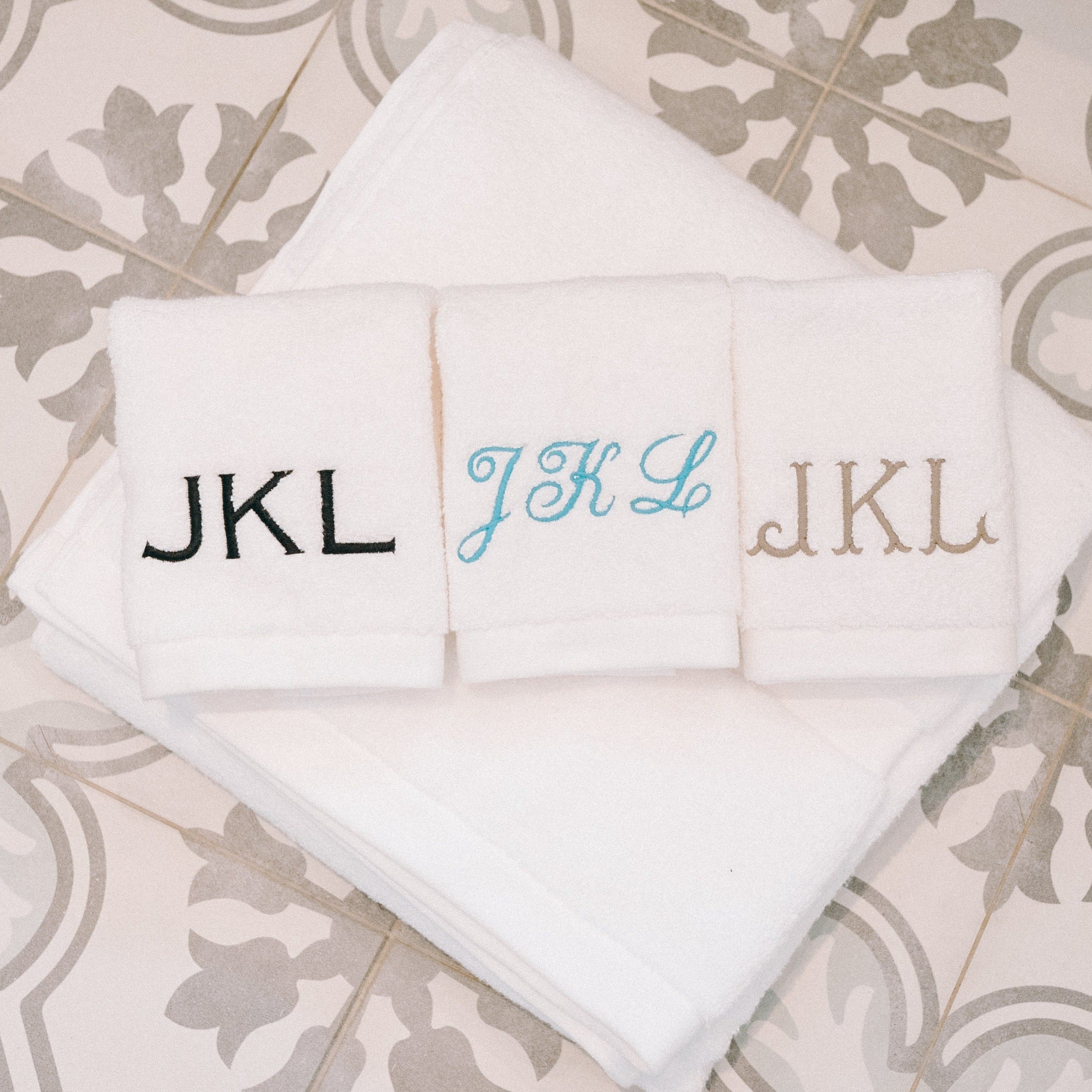 Set of 2 - Signature Luxurious & Fluffy Hand Towel