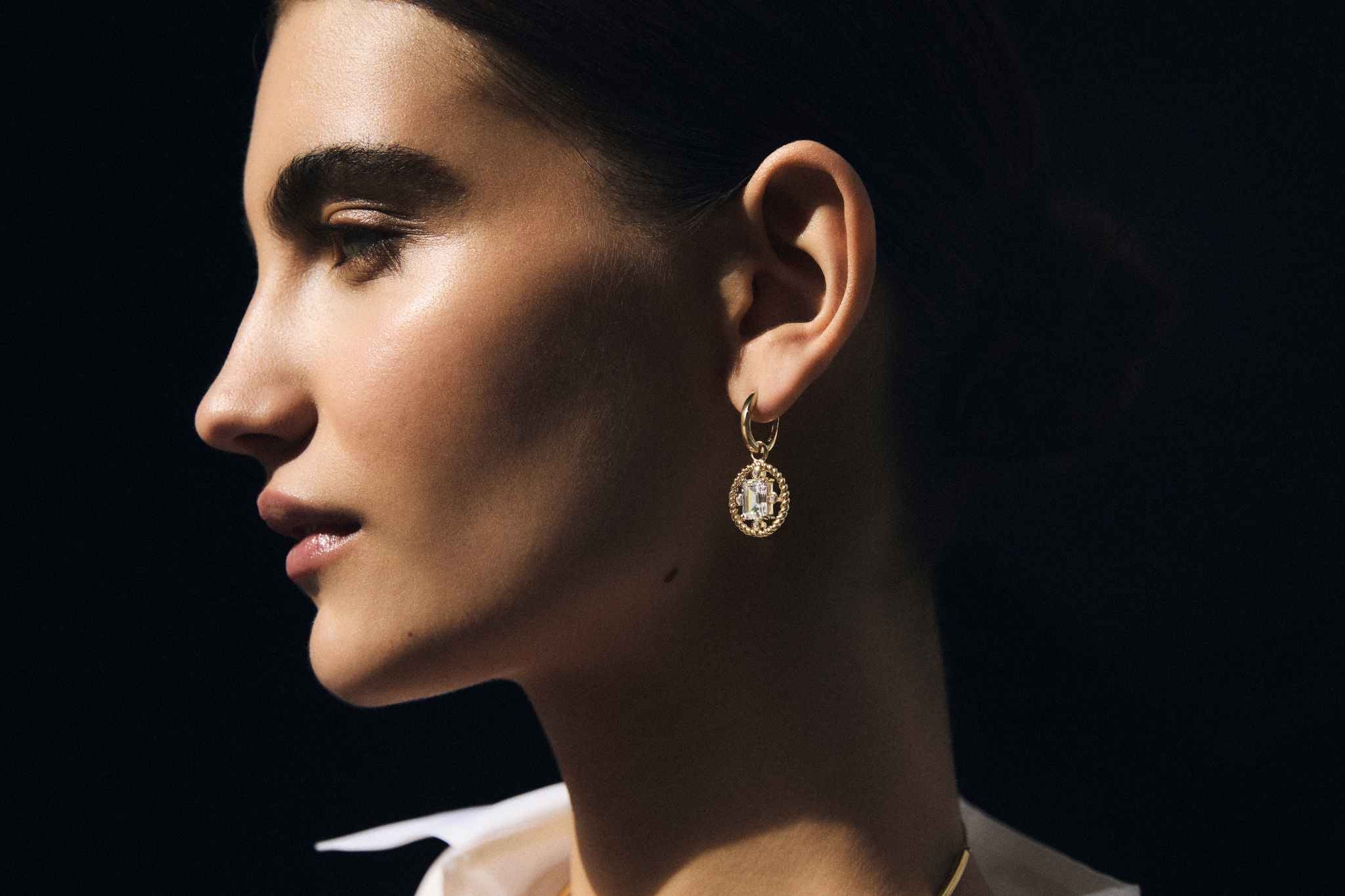 The Gold Zsa Zsa Drops