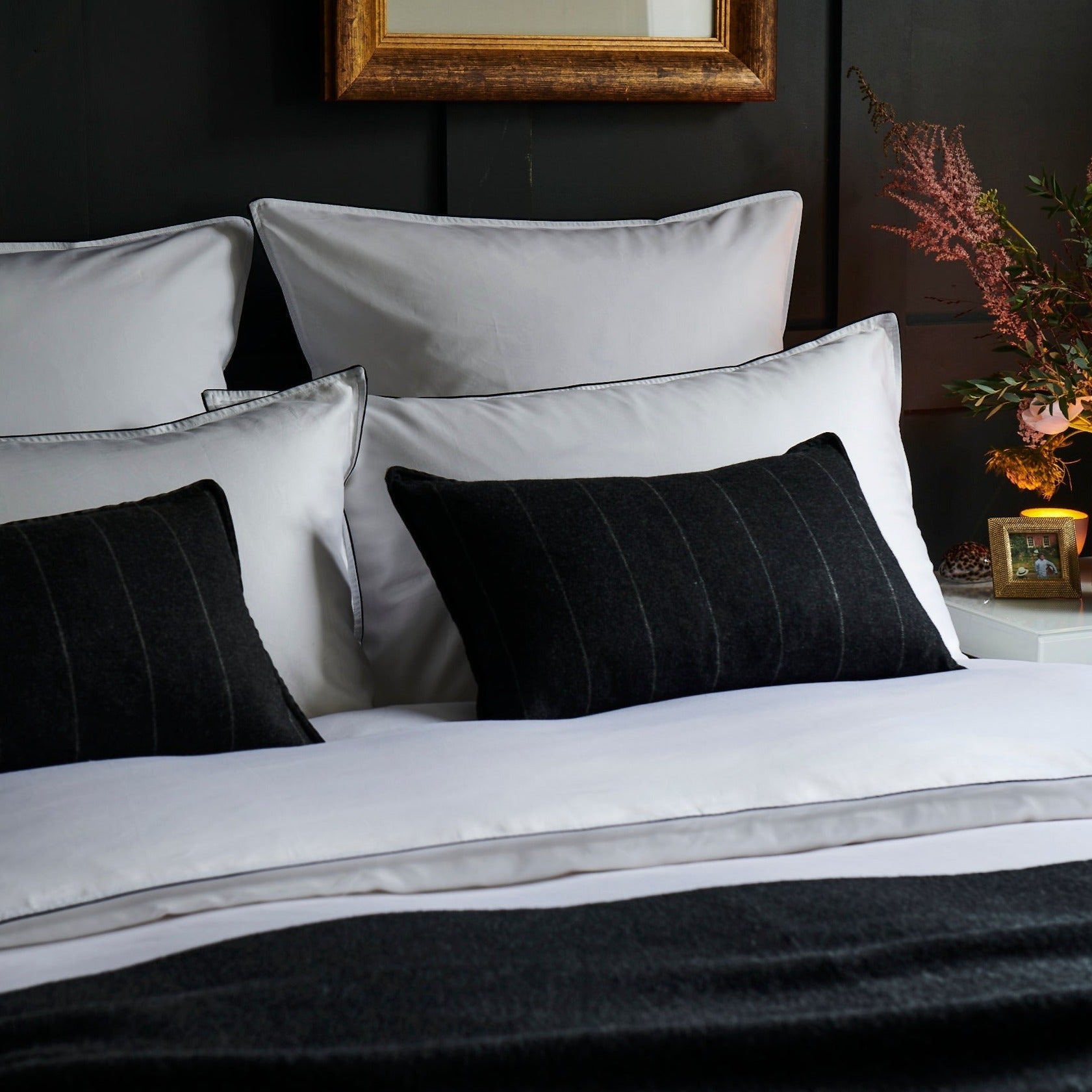 Heritage Pillowcase- White With Navy Trim