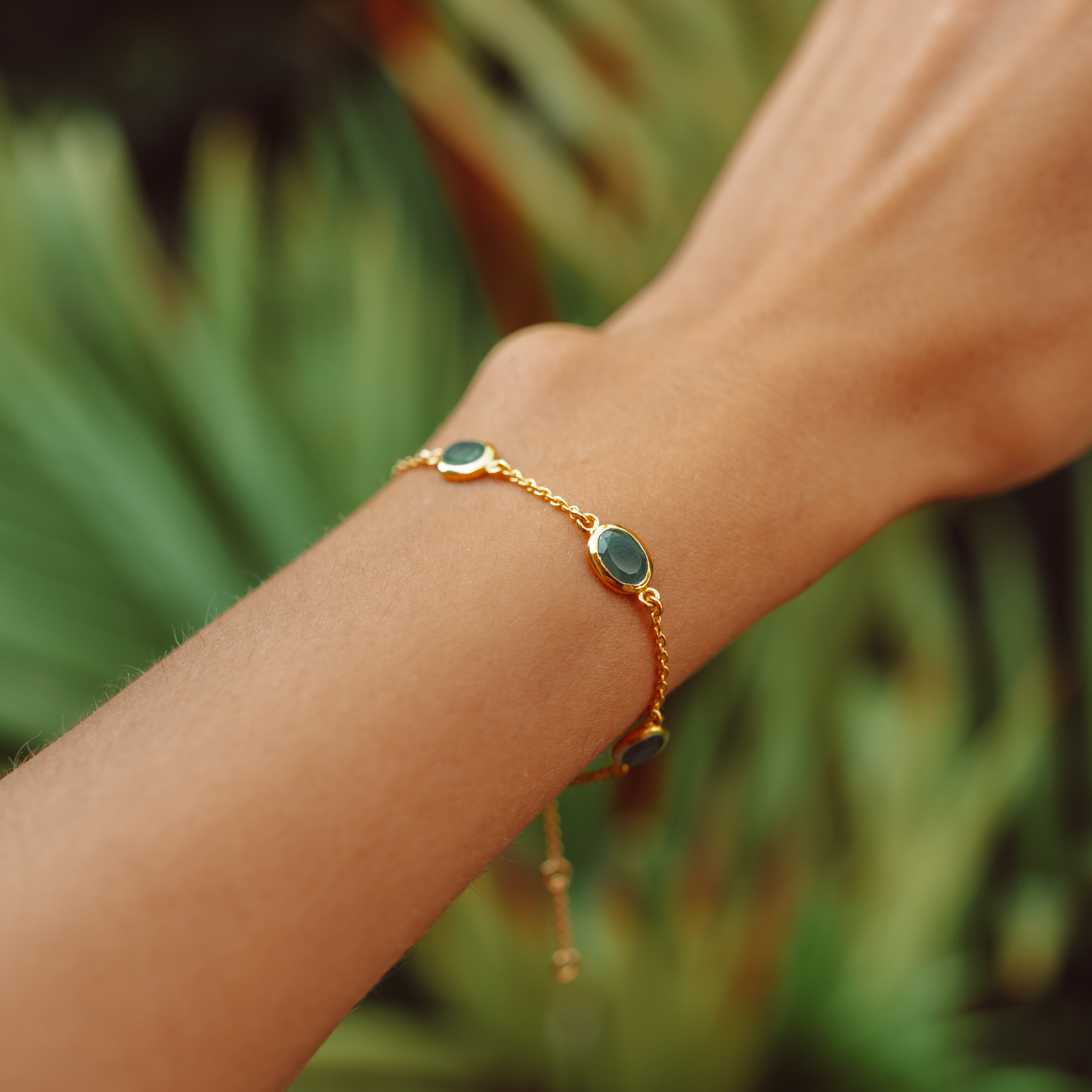 Marilyn Bracelet in Gold with Green Onyx