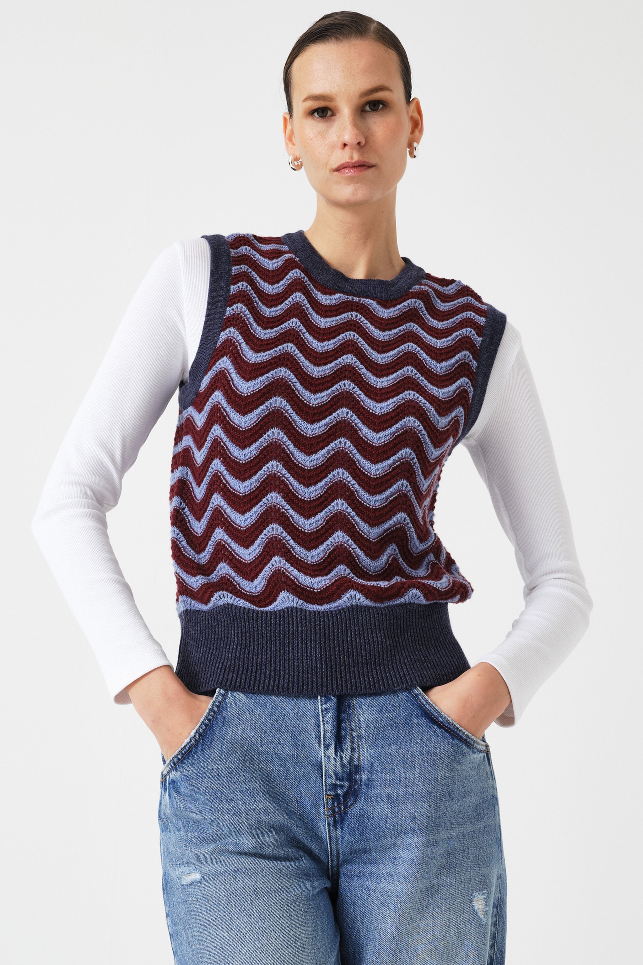 Bennie Wool Vest in Mulberry