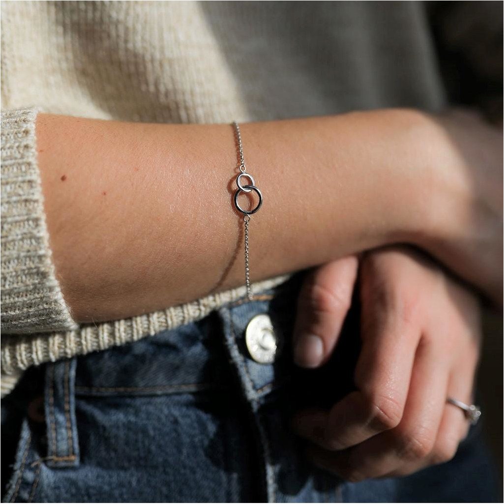Kelso Sterling Silver Interlinking Rings Bracelet
