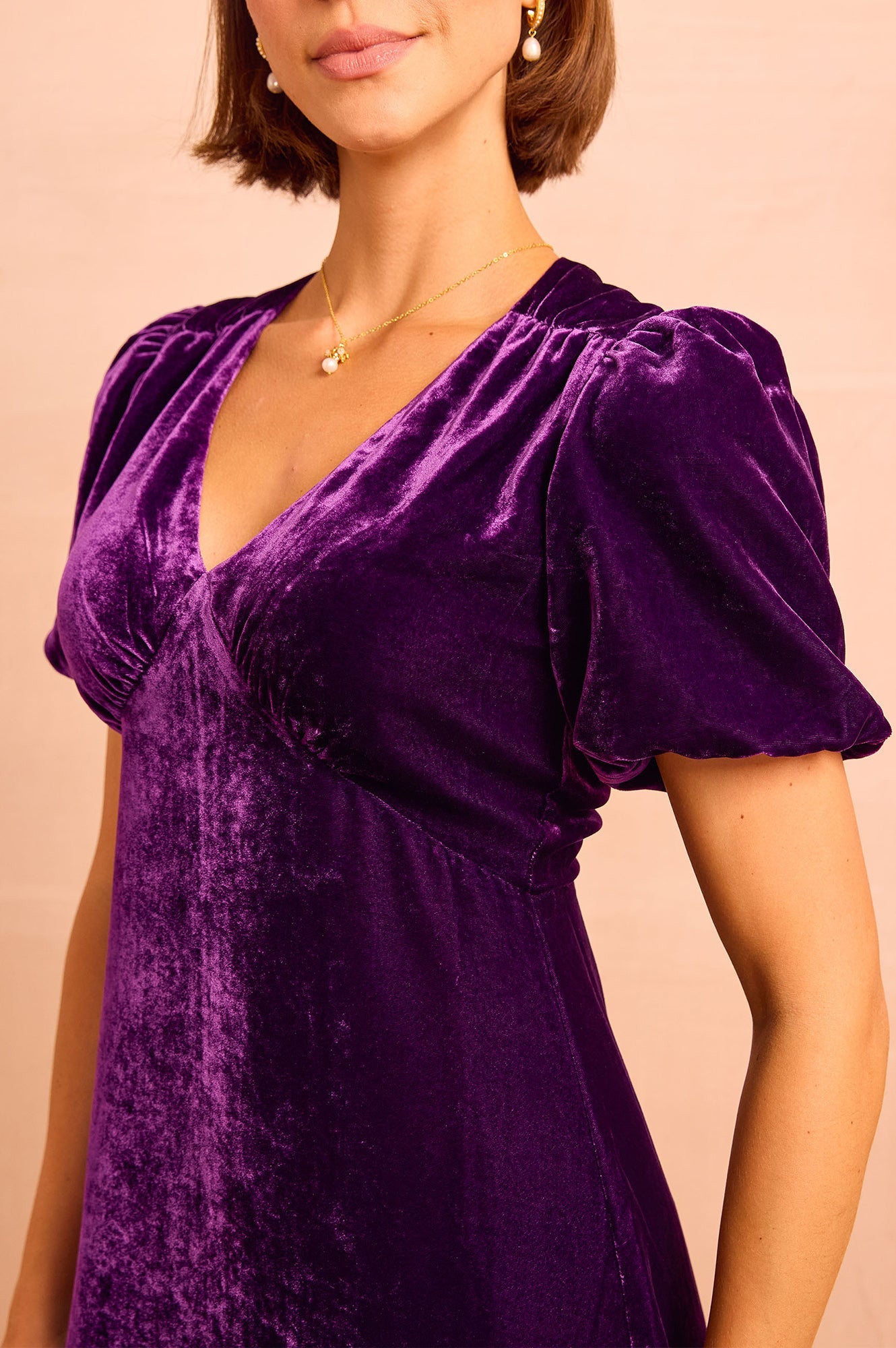 Aimie Velvet Short Sleeve Dress | Purple