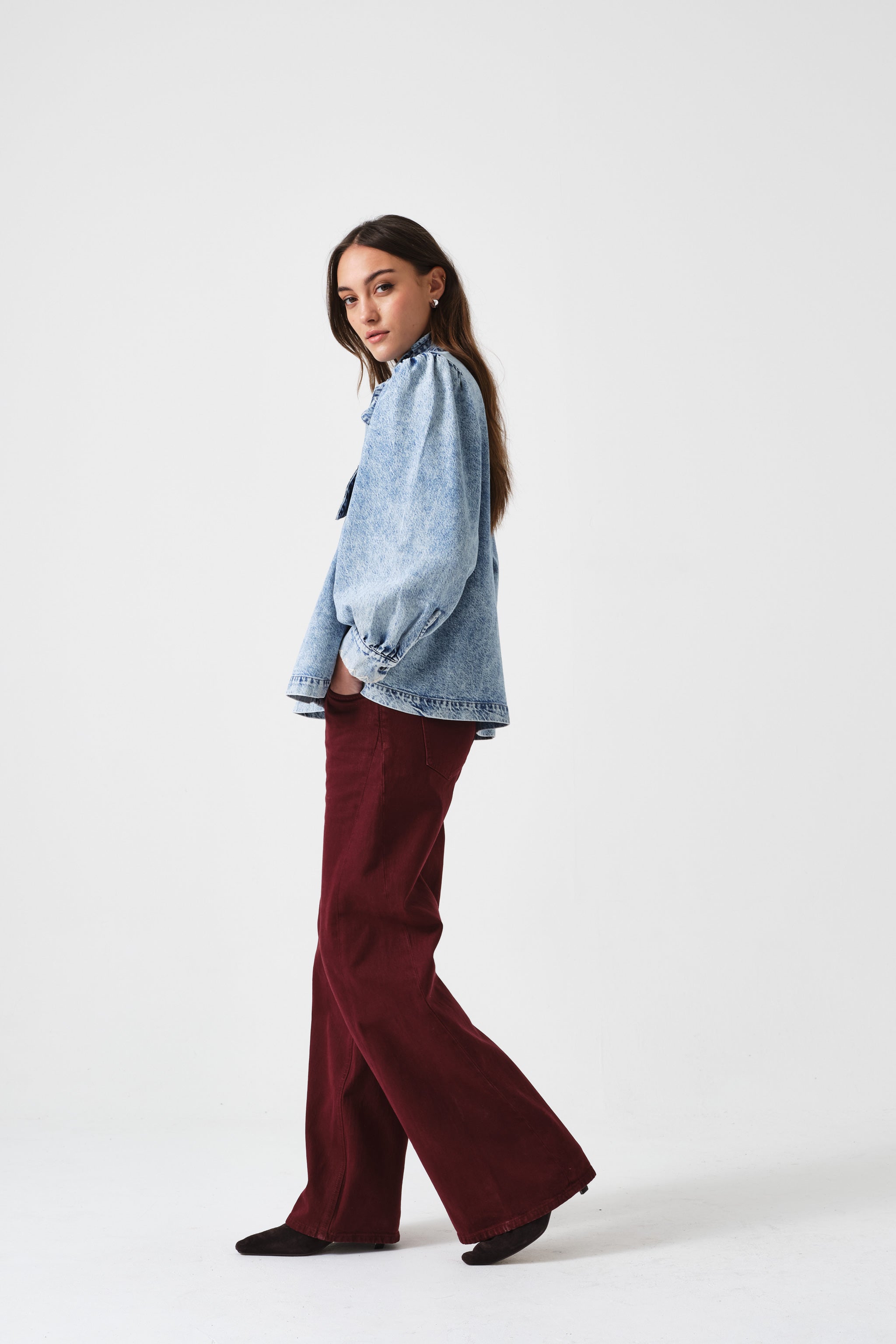 Gracie Twisted Low Rise Jean in Mulberry