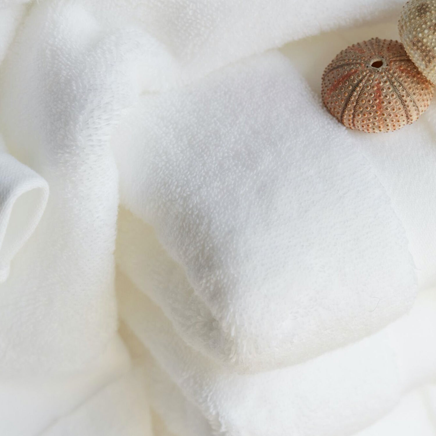 Signature Luxurious & Fluffy Bath Towel